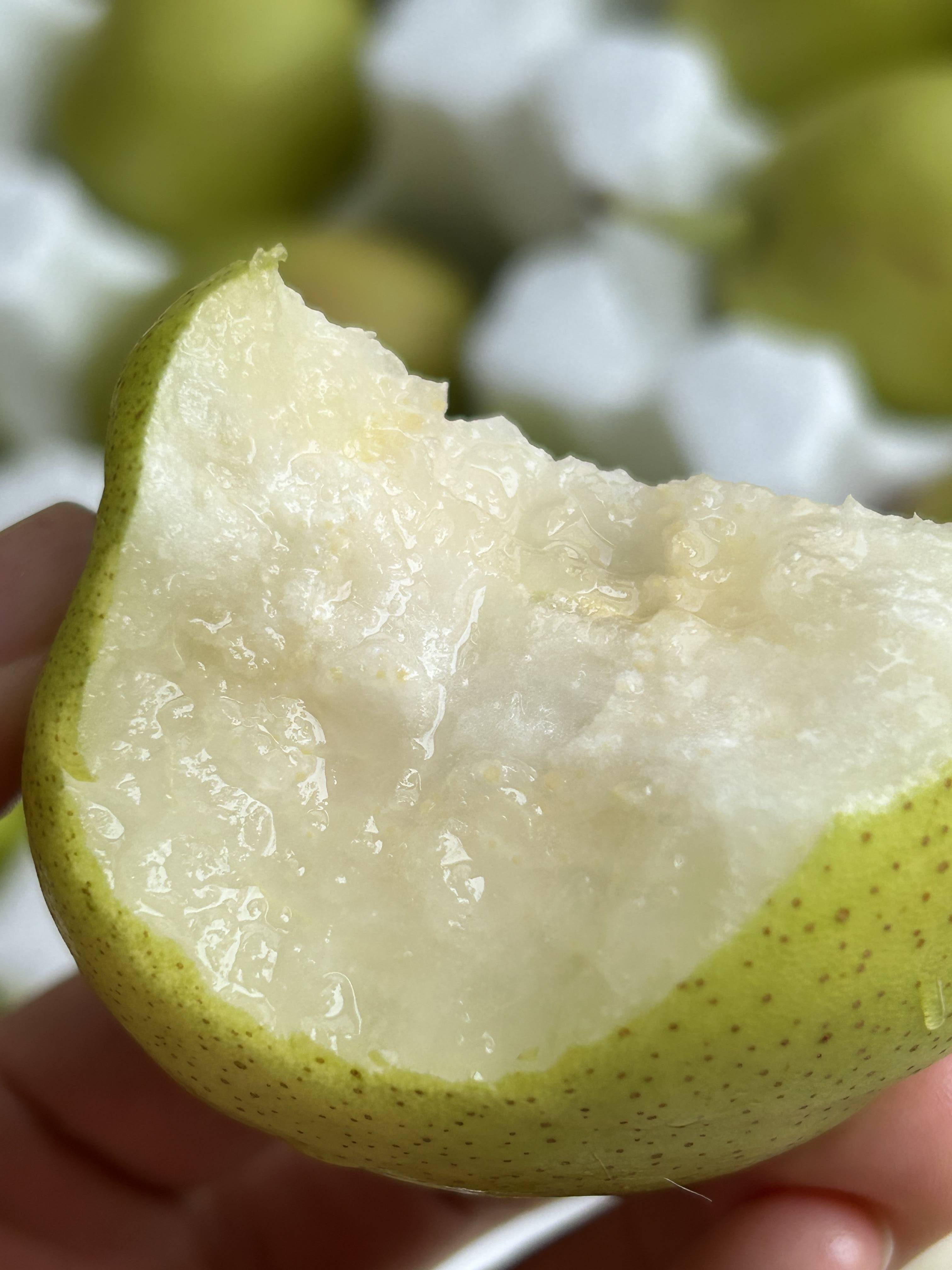 🍐 库尔勒香梨！🍐 个头小巧精致～一手就 配图2
