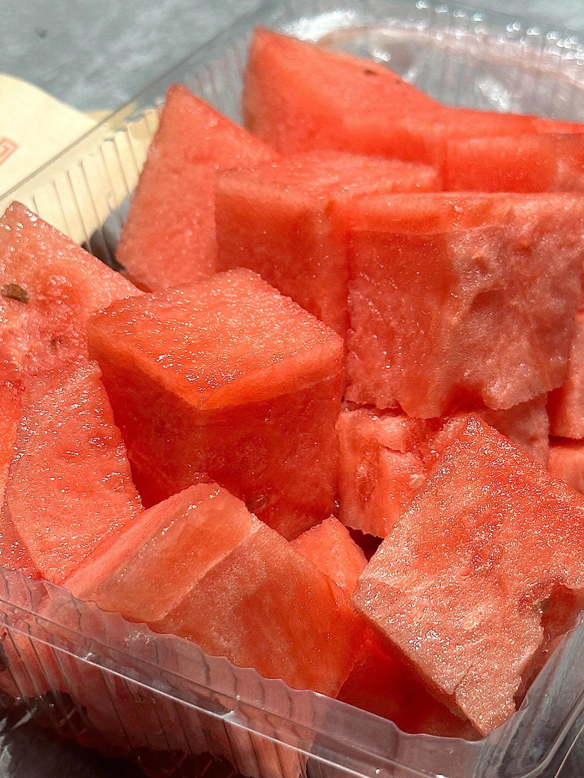 🍉西瓜季节来啦！ 果肉水润甘甜，一口下去 配图3