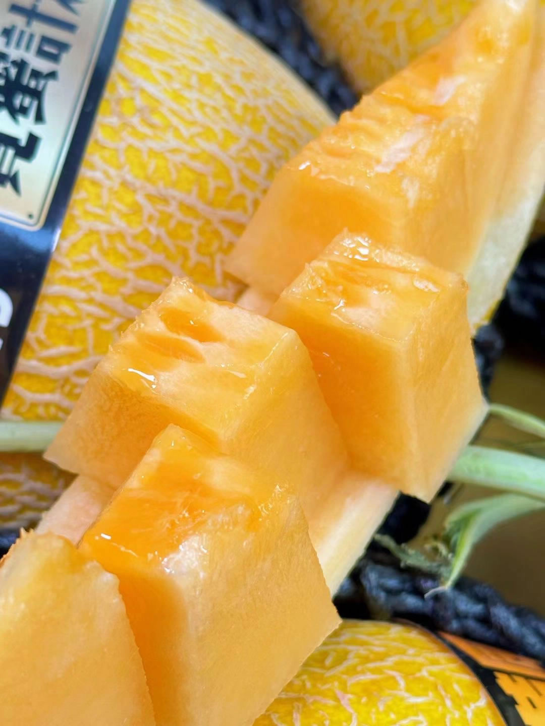 恐龙蛋蜜瓜🍈 瓜皮纤薄，瓜肉脆厚多汁～鹅 配图1