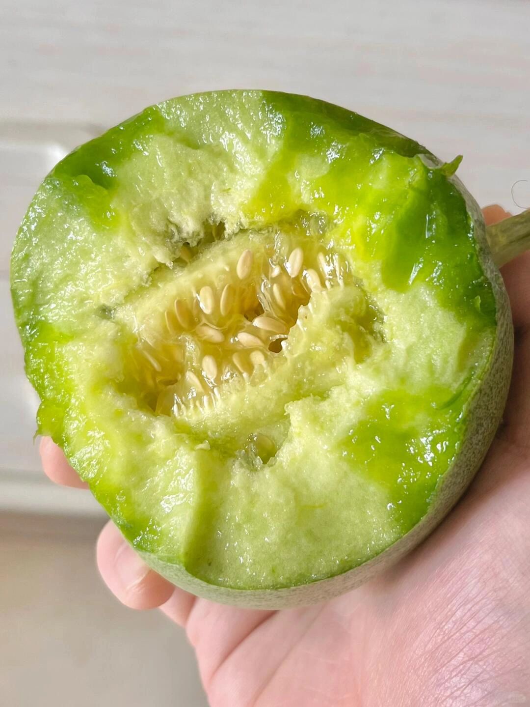 🍈【绿宝甜瓜到货啦‼️】 果肉翠绿透亮， 配图1