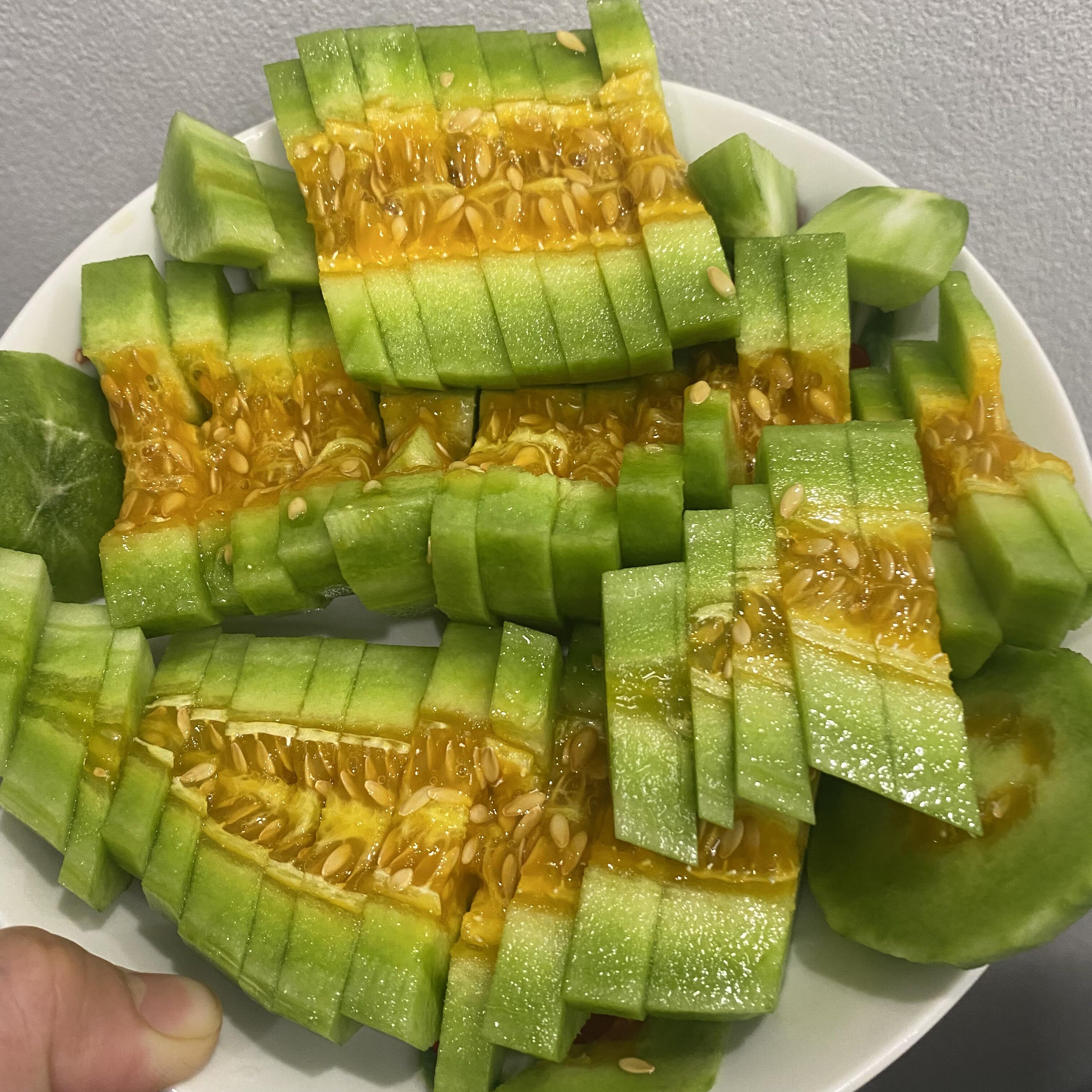 羊角蜜入口有多脆呢❓ 不夸张说：牙齿轻轻 配图1