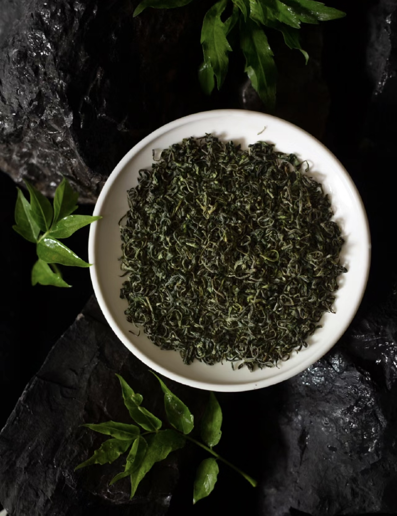 崂山绿茶，源自山海之间，独特风味。叶片嫩 配图3