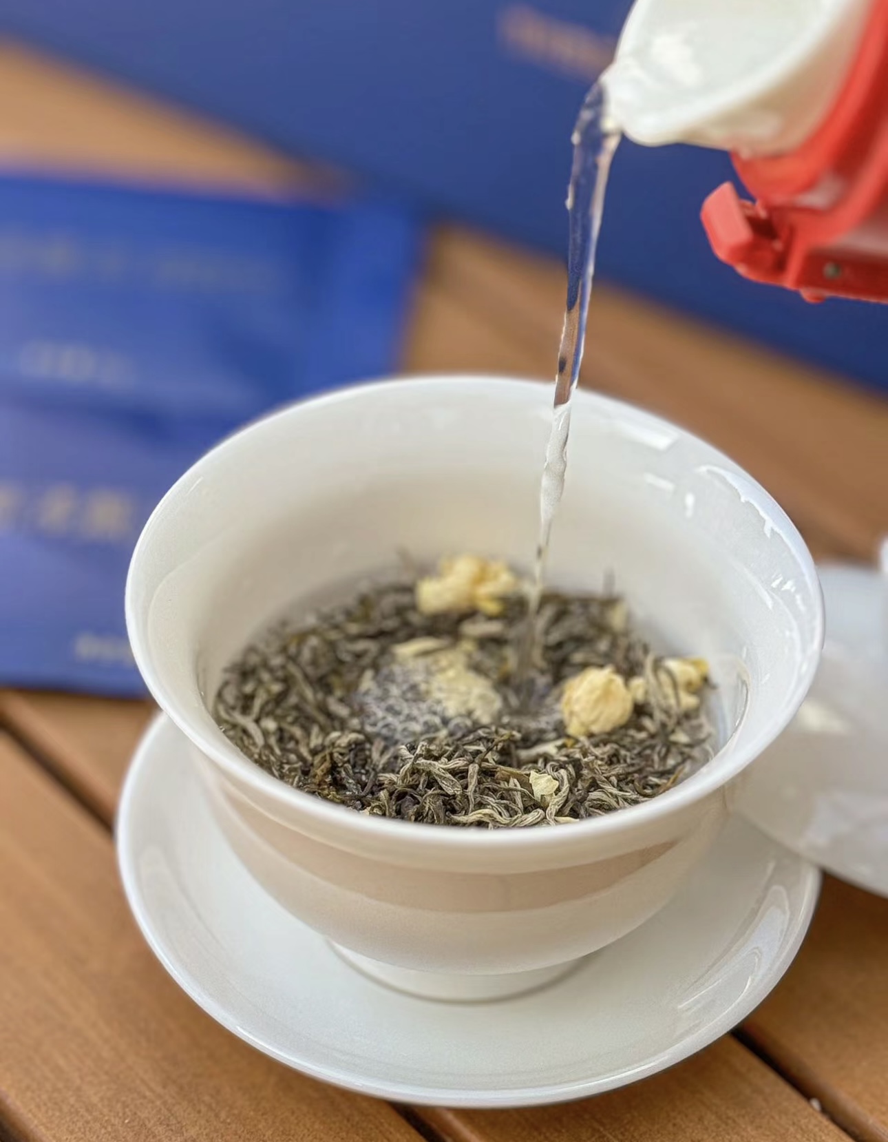 绿芽与茉莉的奇妙邂逅，泡出的茶汤如碧潭般 配图2