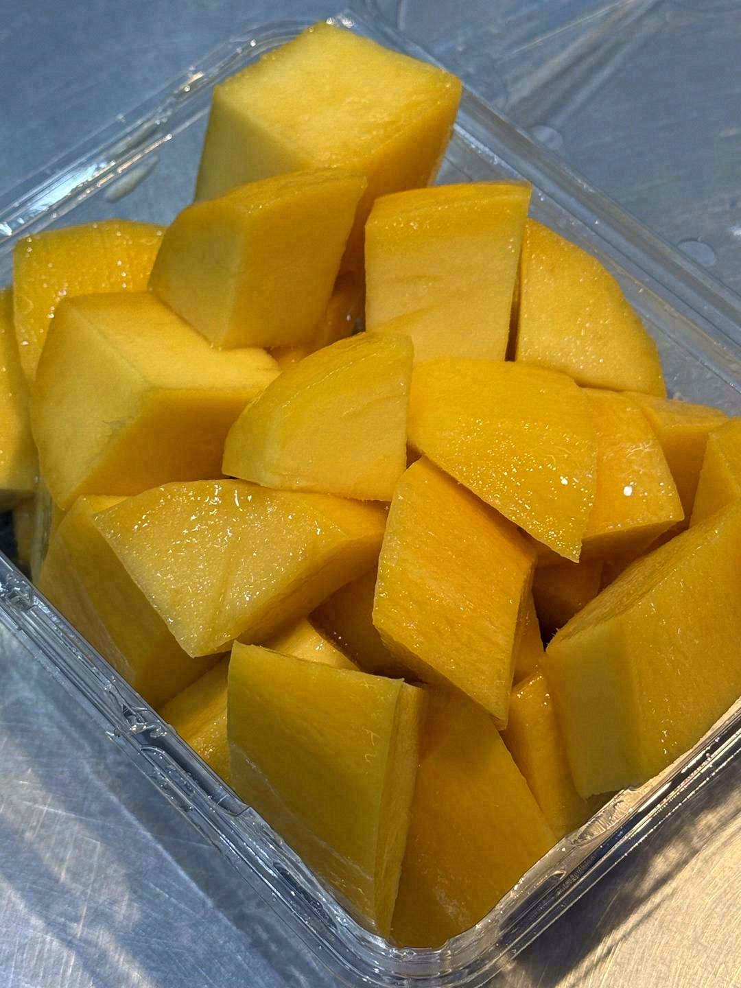 🟡黄灿灿的果肉，散发着浓郁而迷人的果香🥭 配图2