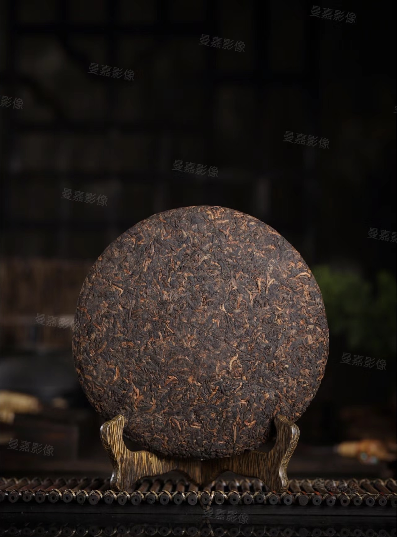 饼状普洱：最经典，最常见的形状。一筒七饼 配图1