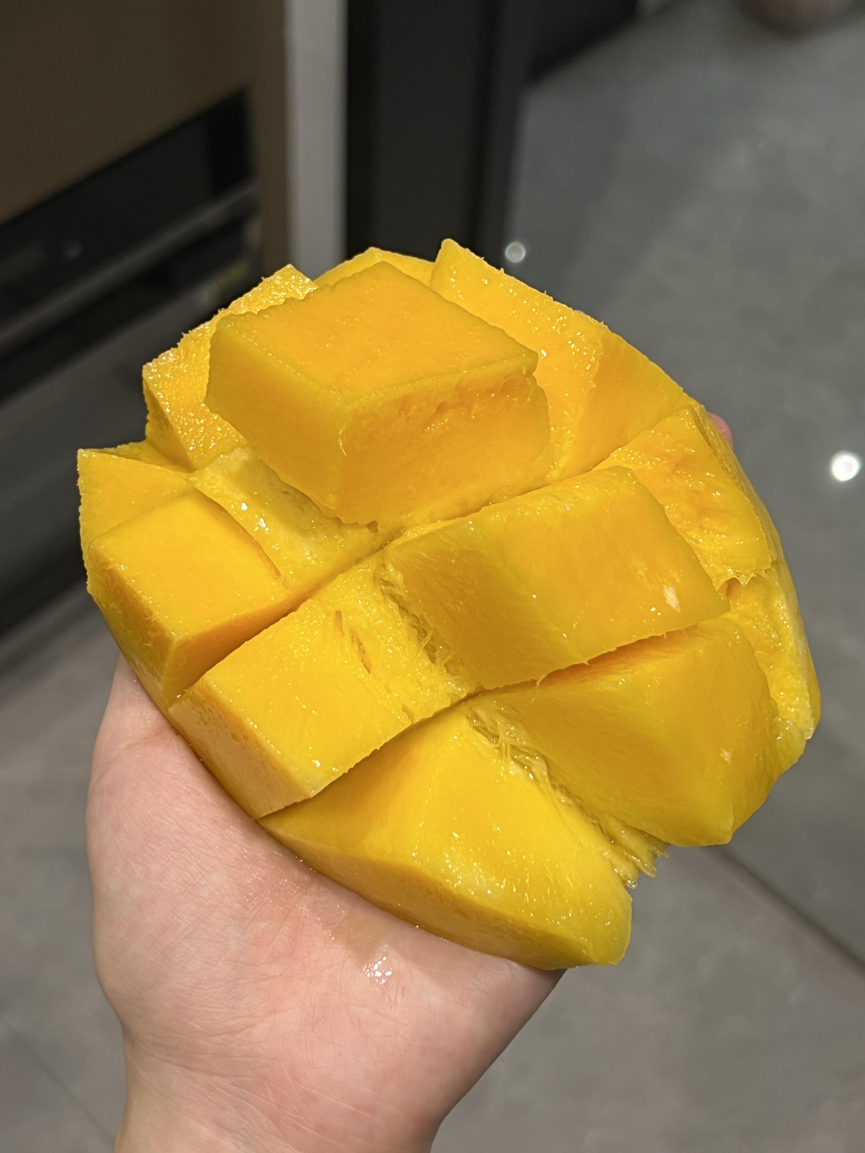 🥭满屏诱惑😍 就是这么丝滑肥厚超诱惑～  配图1