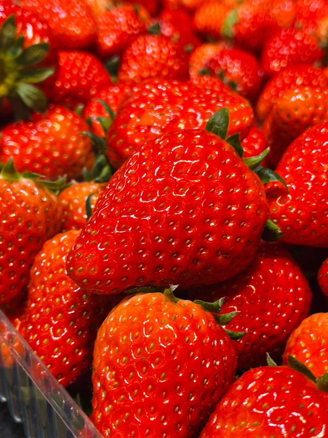 我宣布📣：草莓季正式开始🍓 甜蜜之约，我 配图1