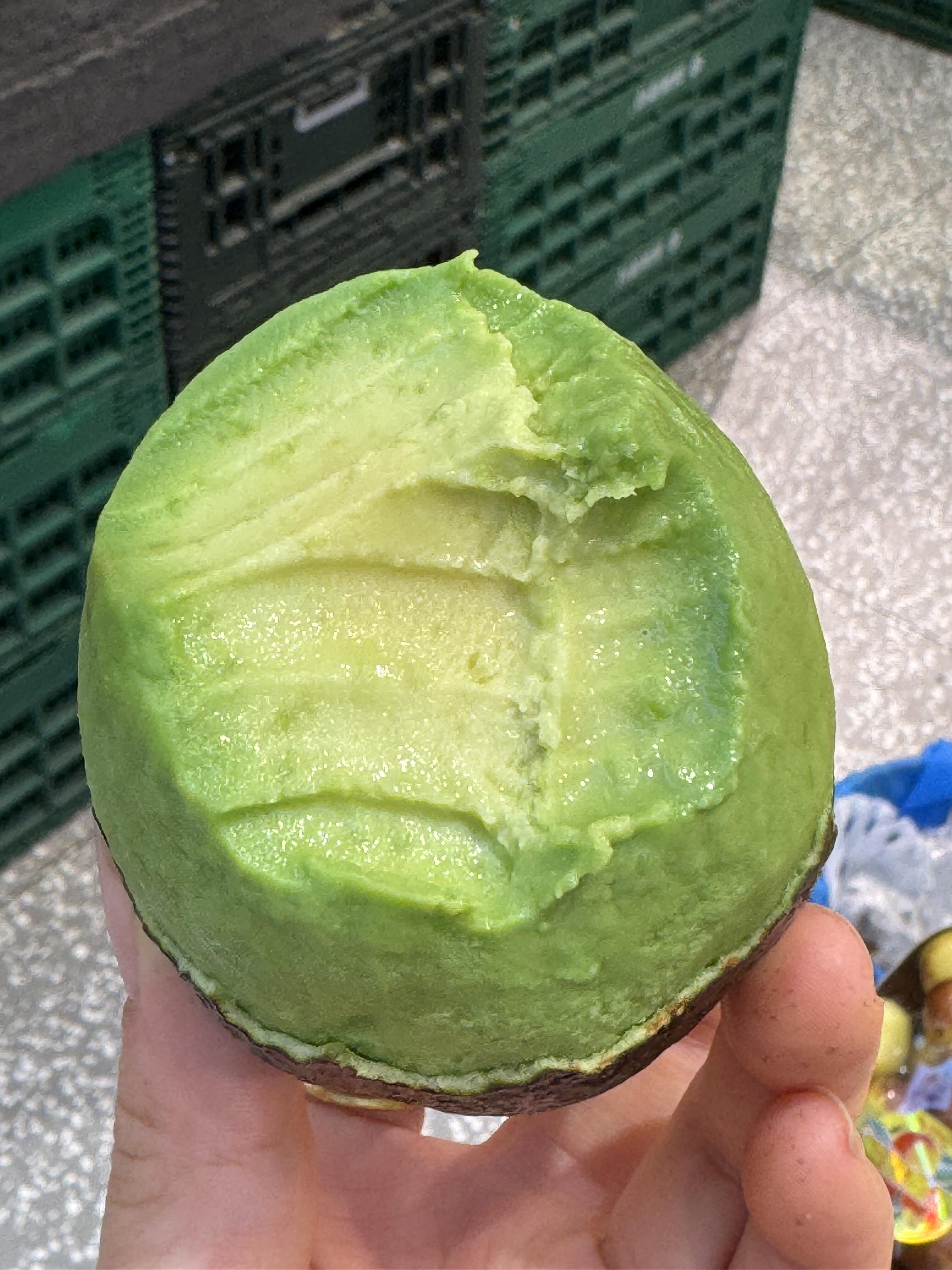 🥑 牛油果到货！🥑 切开像抹了奶油～绵密 配图1