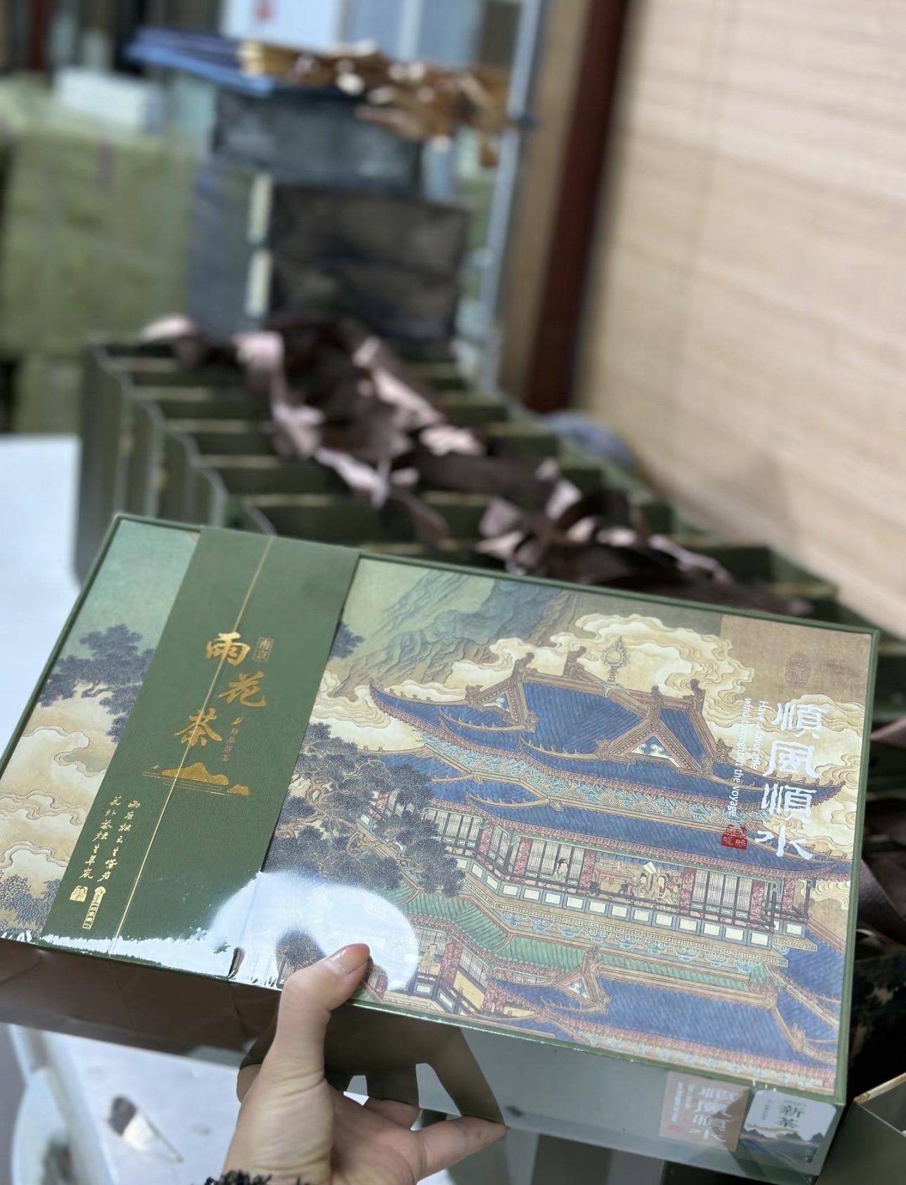 秦淮河畔的春风拂过整个金陵 ， ～是雨花 配图2