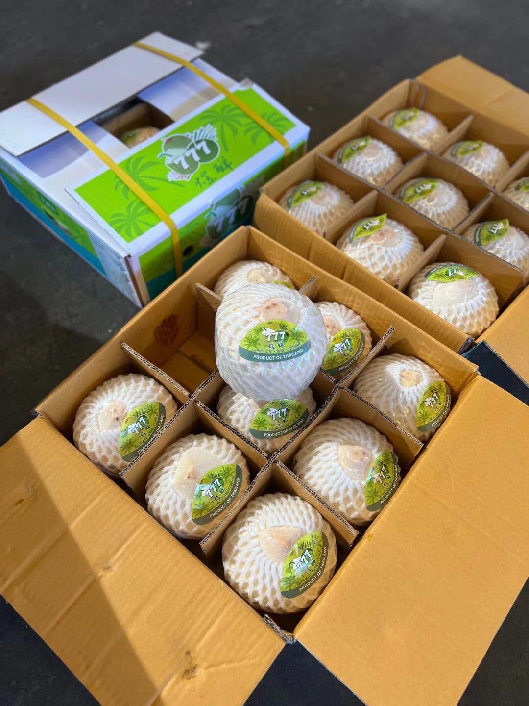 🥥椰青汁水满满！ 天然椰汁清甜，喝一口仿 配图3