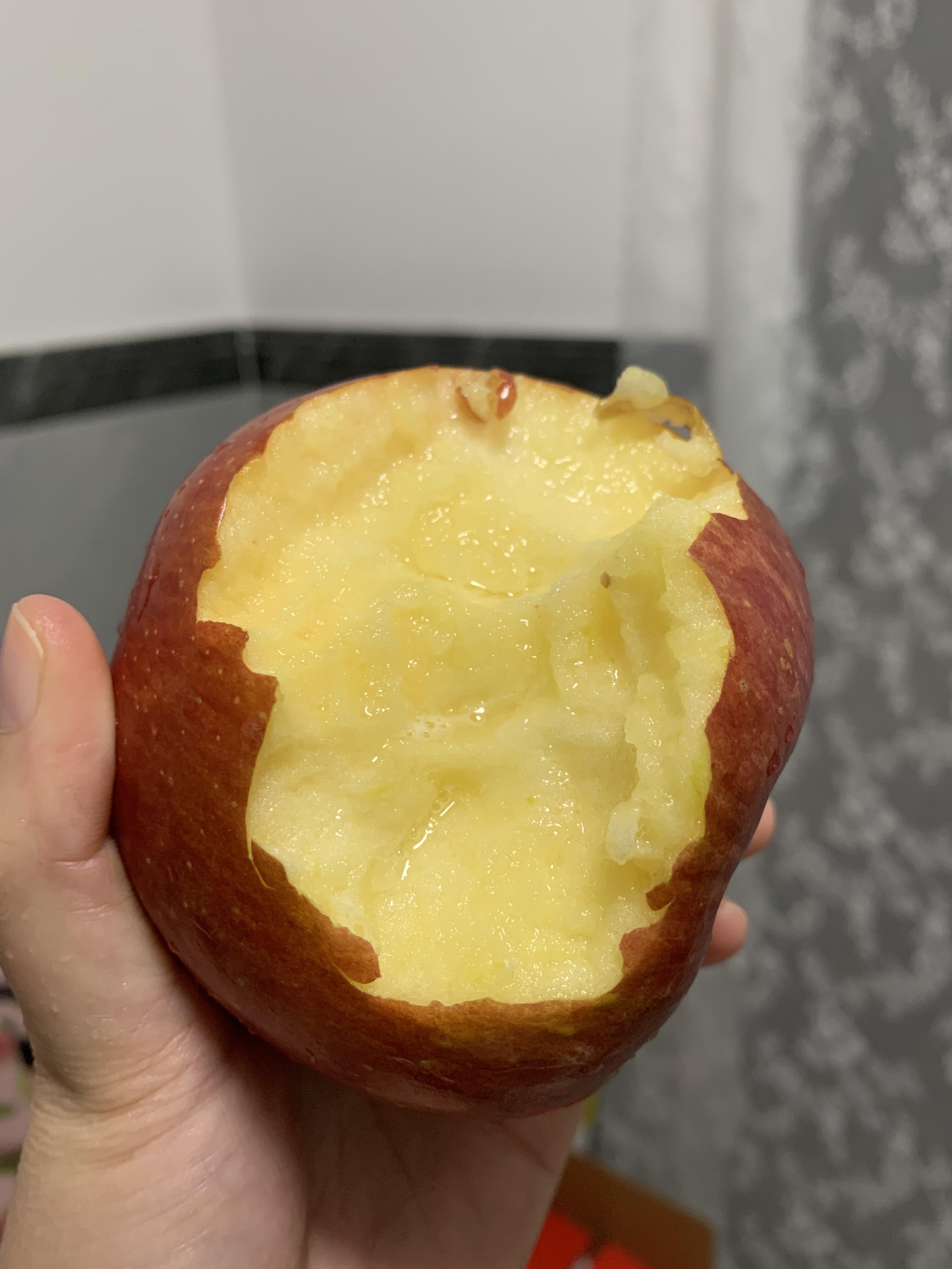 🍎阿克苏苹果清脆爽口～ 果肉多汁酸甜，口 配图2