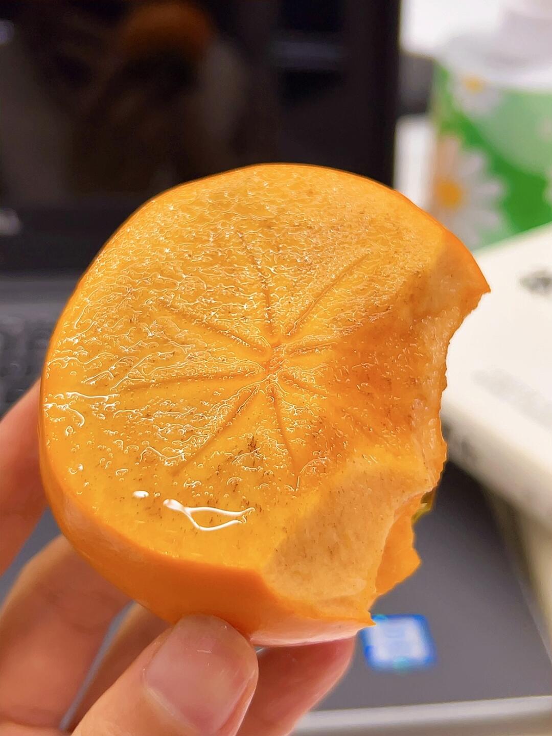 秋季解渴降澡，吃它🙋 秋天就是要吃柿子呀 配图1