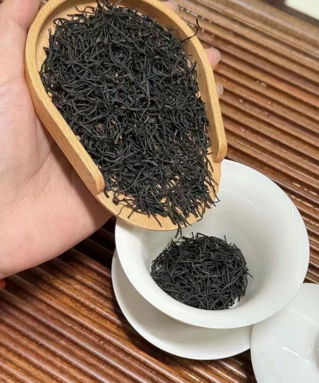 精选优质茶源，传承经典工艺。茶叶香气高雅 配图1