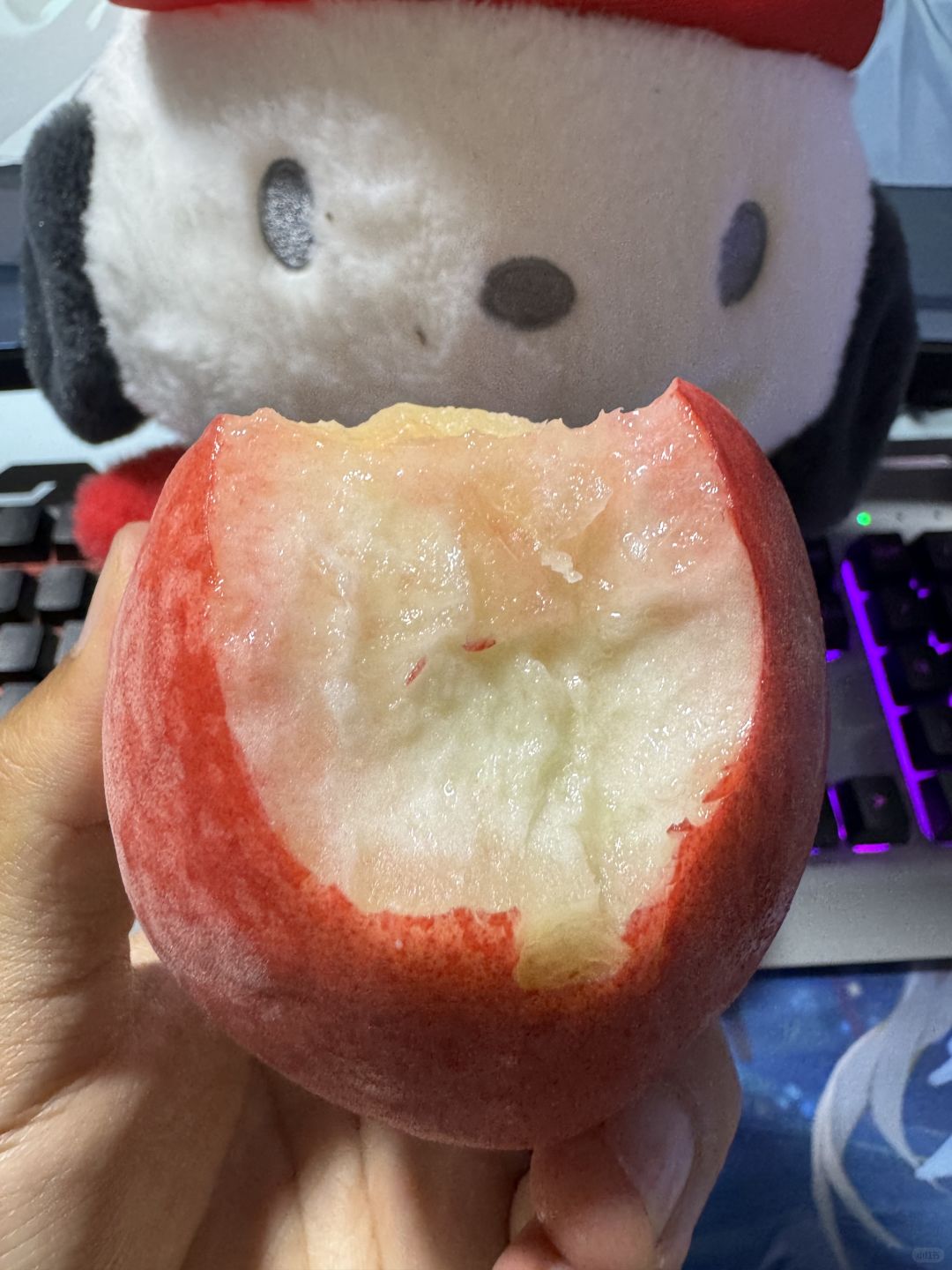 🍑蜜桃熟啦，果香浓得不讲理 果肉绵软多汁 配图1