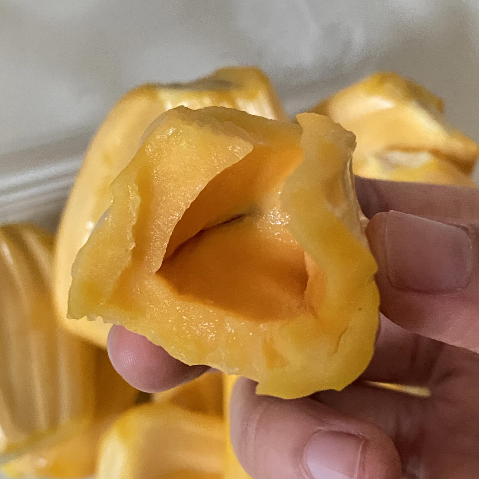 菠萝蜜再开一个，超级赞💌 黄灿灿滴果肉， 配图1