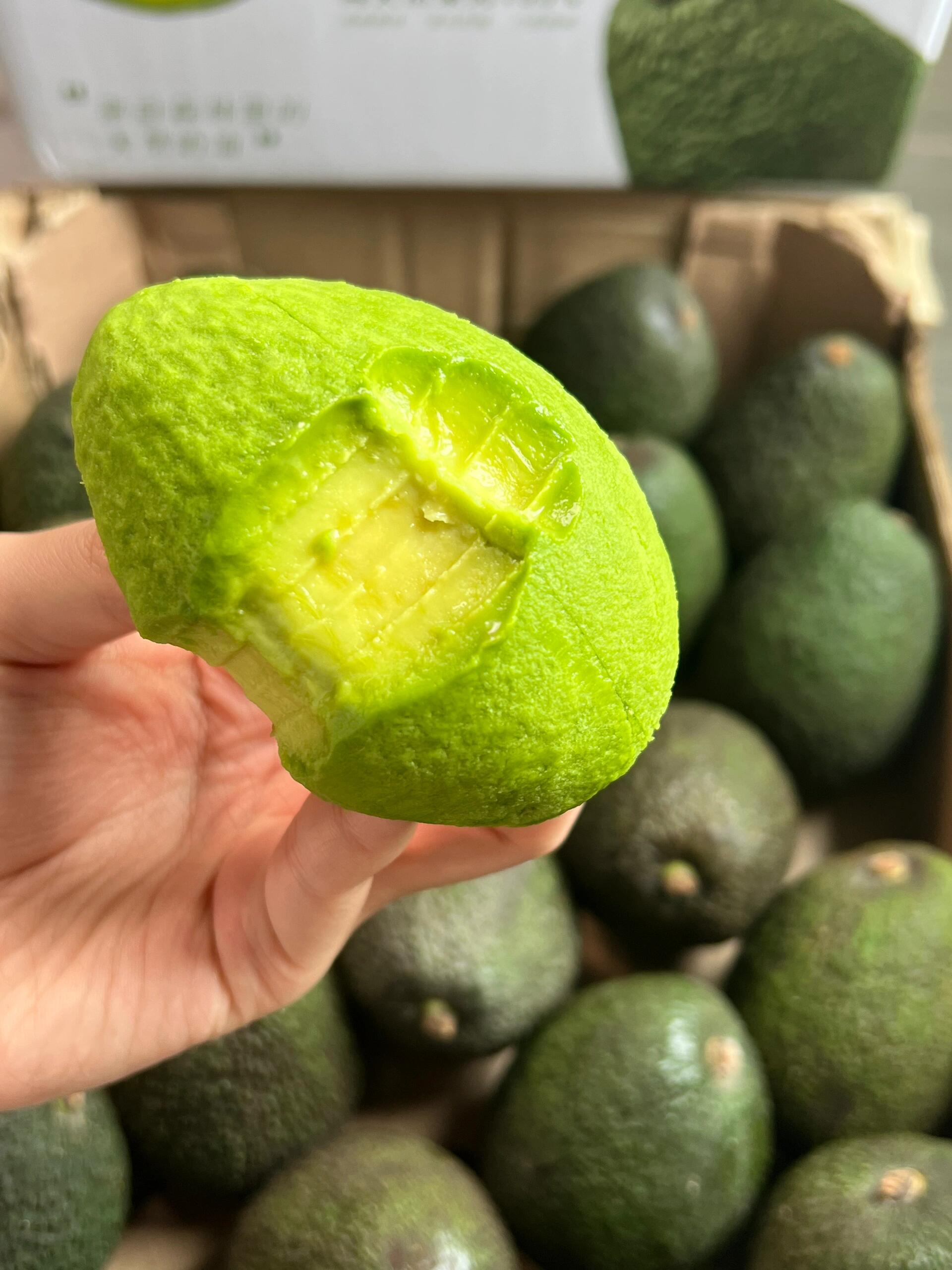 🥑 牛油果来啦！🥑 墨绿外皮藏着奶油般果 配图2