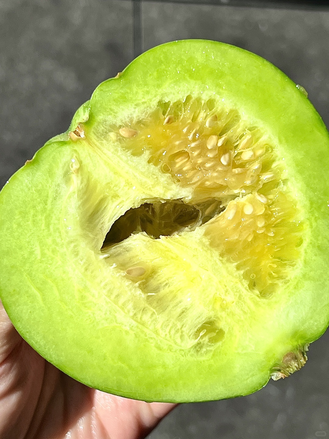 🍈绿宝甜瓜果香炸裂 果肉清脆微甜，水感太 配图1