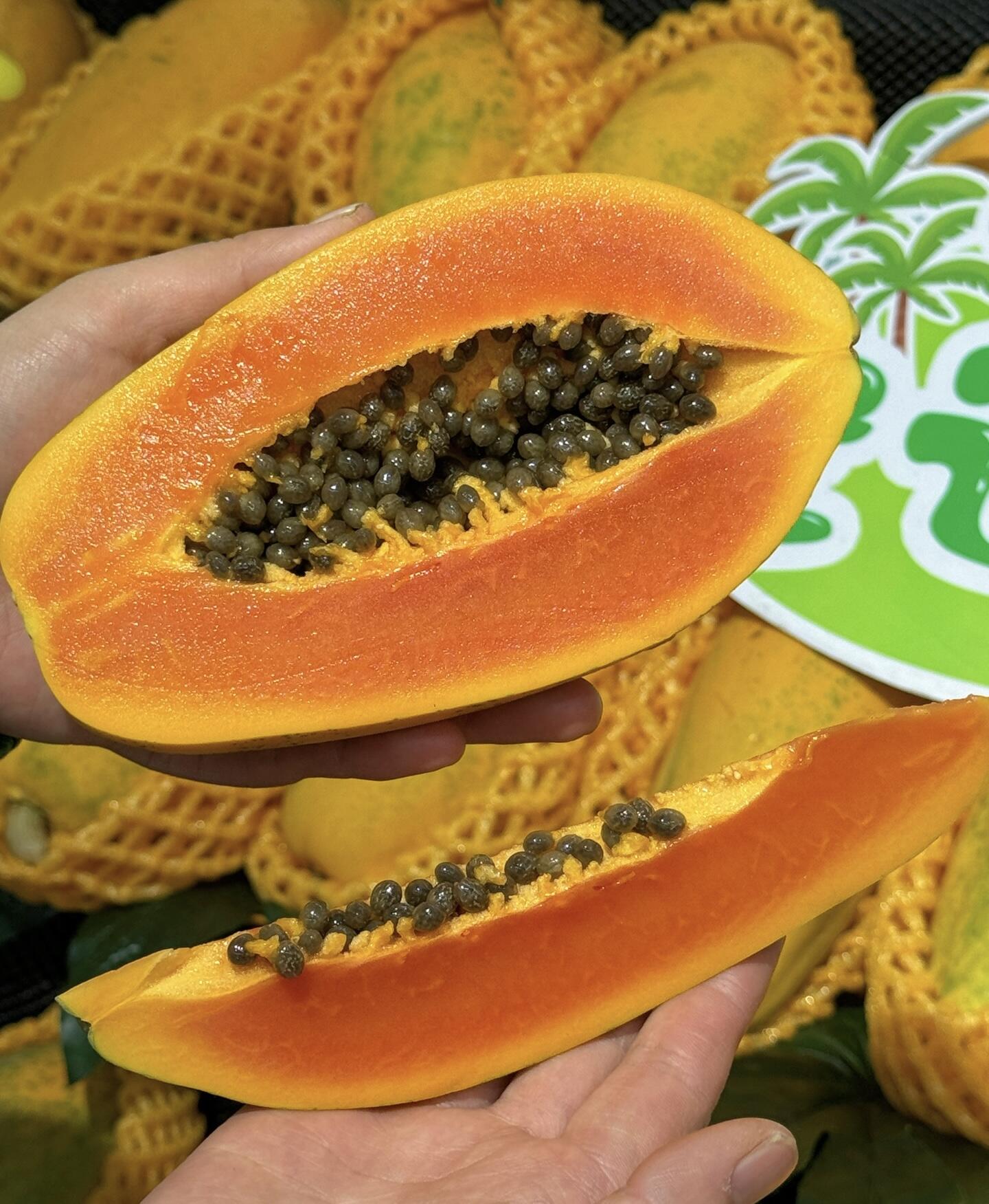 甜蜜暴击💕 海南树上熟红心木瓜，一口沦陷 配图3