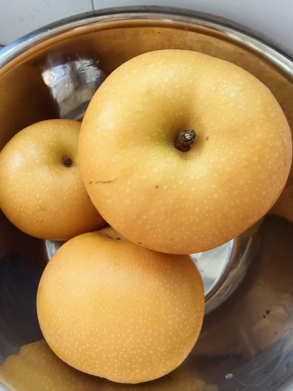 秋月梨🍐果肉莹白多汁🍯鲜甜脆爽咬一口梨就 配图3