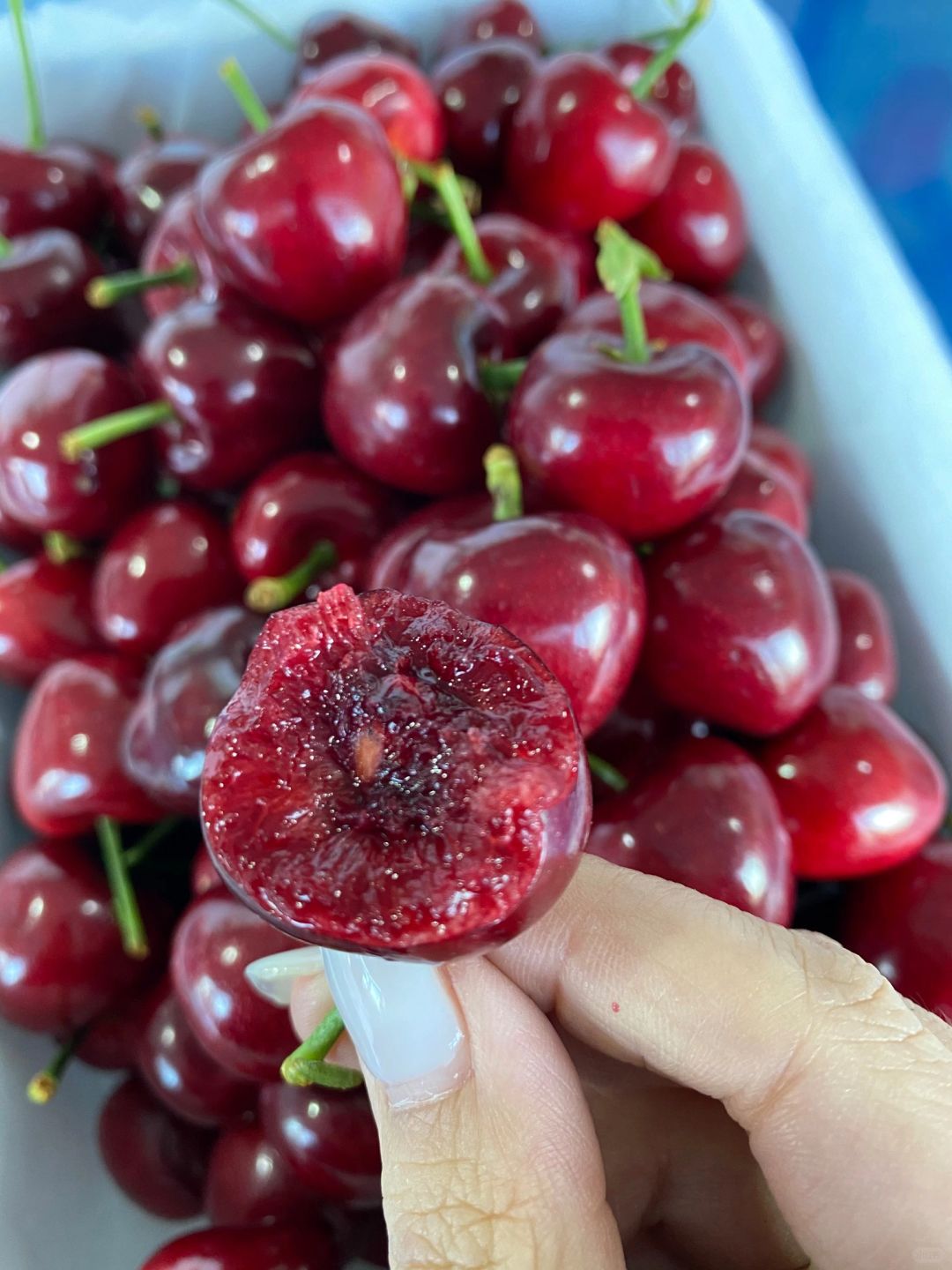 🍒国产大樱桃甜得像糖浆～ 颗颗饱满爆汁， 配图1