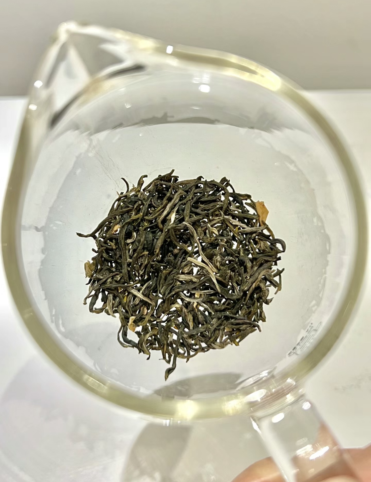 轻启一罐茉莉花茶，仿佛打开了一个满是芬芳 配图1