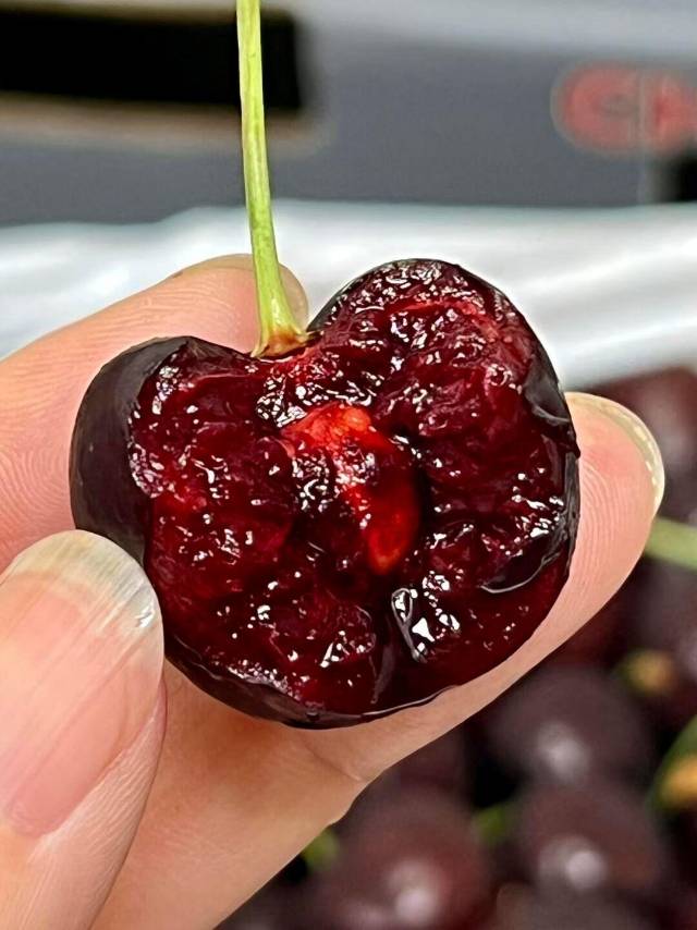 🍒 新鲜车厘子火速到店！颜值封神的实力派 配图2