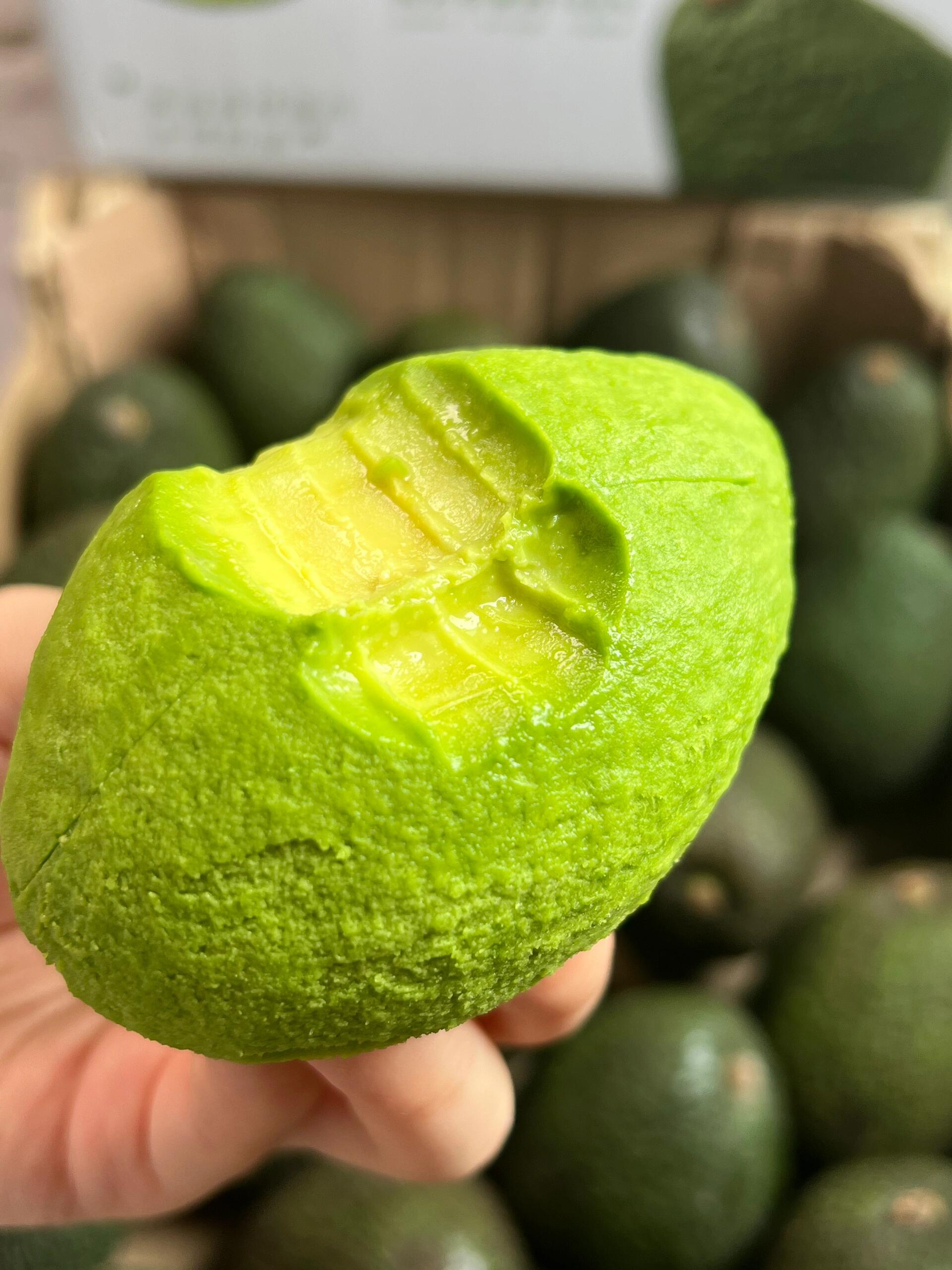 🥑 牛油果来啦！🥑 墨绿外皮藏着奶油般果 配图3