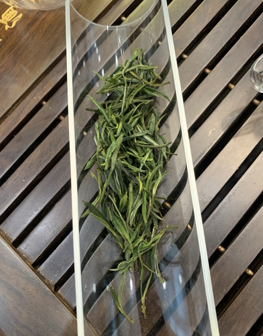 每年清明谷雨，选摘良种茶树“黄山种”、“ 配图1