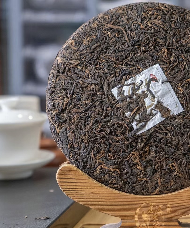 品味茶香，体验生活。我们的茶叶新鲜采摘， 配图1