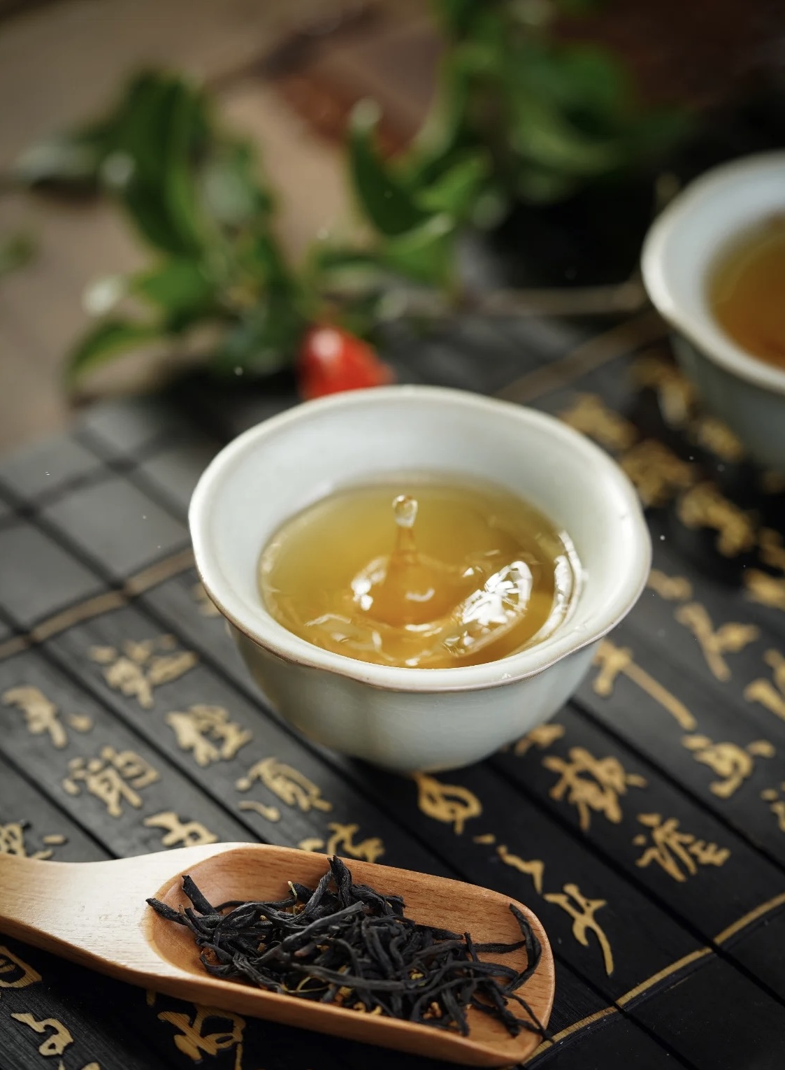 茶香袅袅，情谊深深。我们的茶叶是匠心与自 配图2