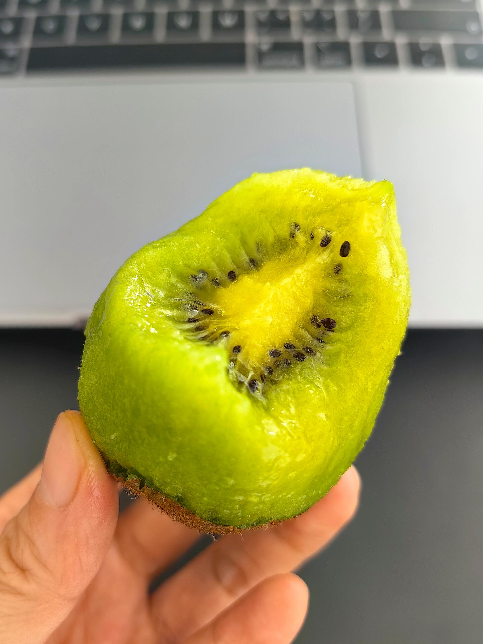 🥝徐香猕猴桃酸甜多汁！ 果肉柔软Q弹，甜 配图2