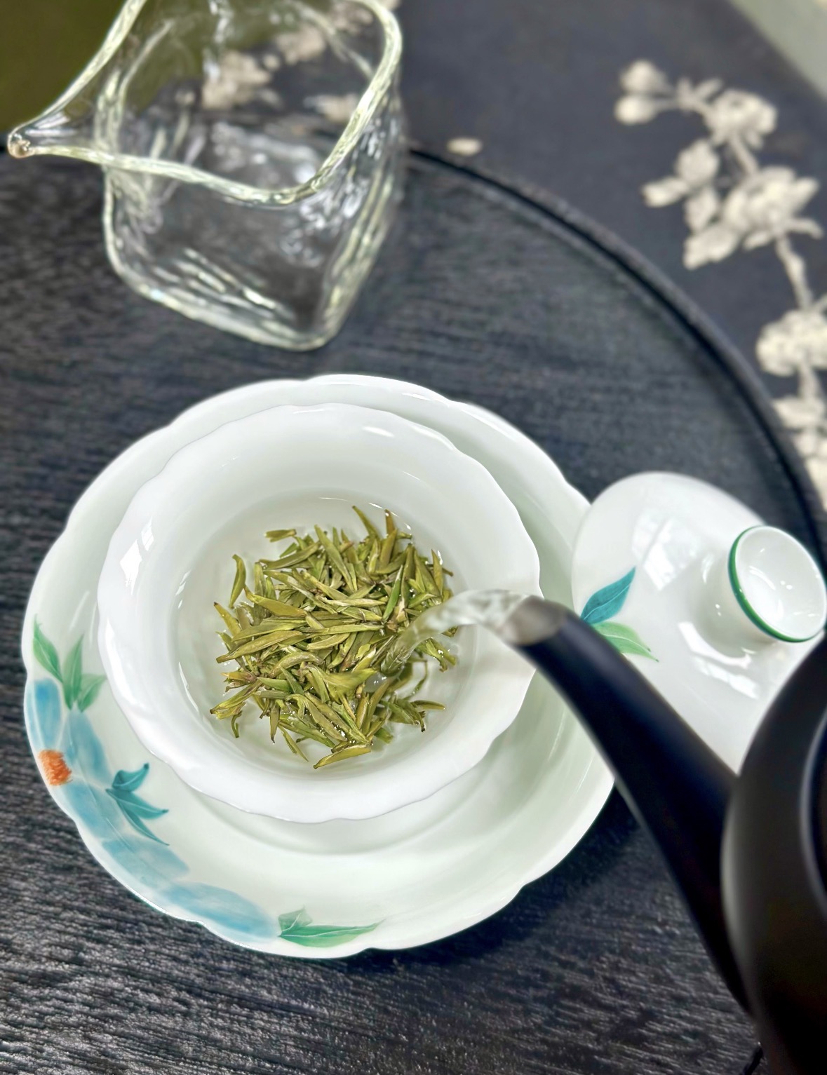 不浮夸、不喧闹，一泡显品味🤍 竹叶青，高 配图3