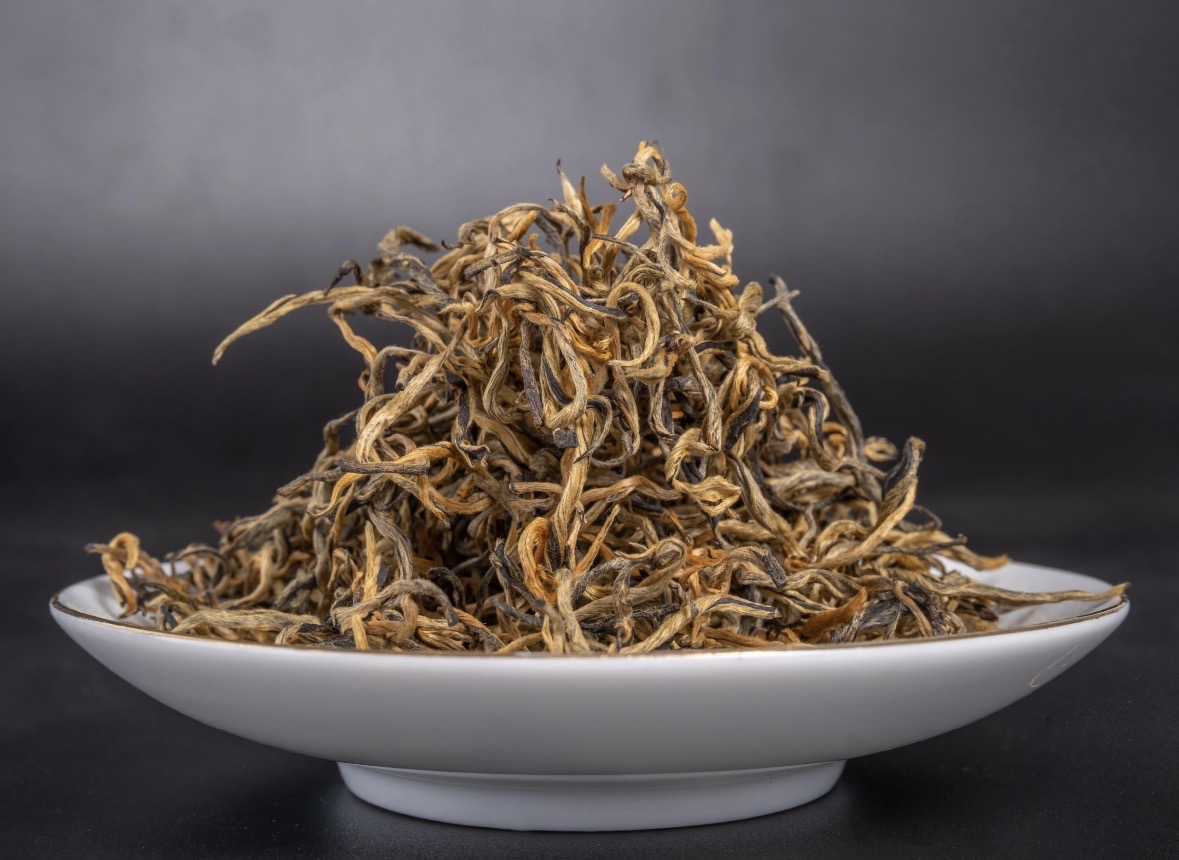 🌿 英德春茶 · 鲜不可挡 头春头采，芽 配图1