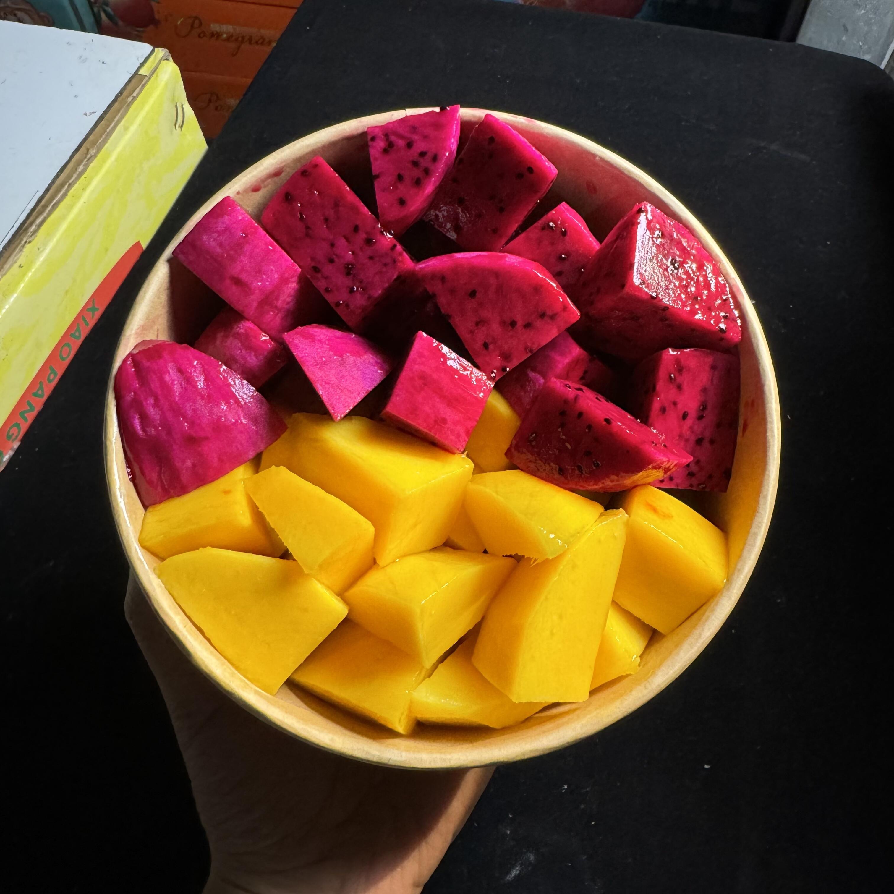 🍉 果切拼盘必尝！👅 新鲜水果当天切～  配图3