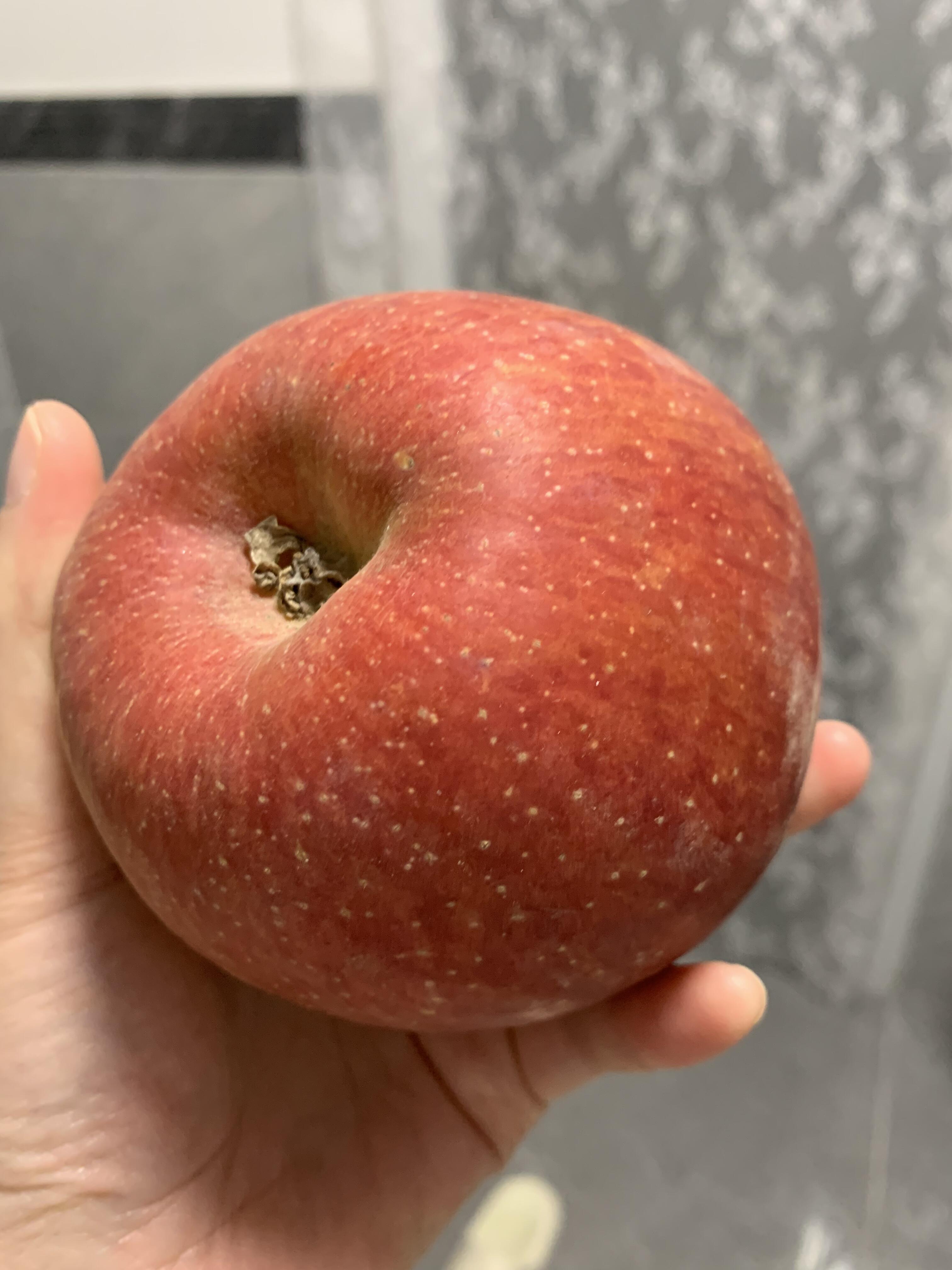 🍎阿克苏苹果清脆爽口～ 果肉多汁酸甜，口 配图3