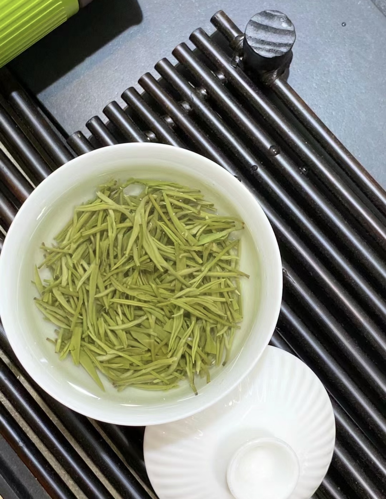 信阳毛尖口粮茶，黑白相间、白纯芽料，早春 配图1