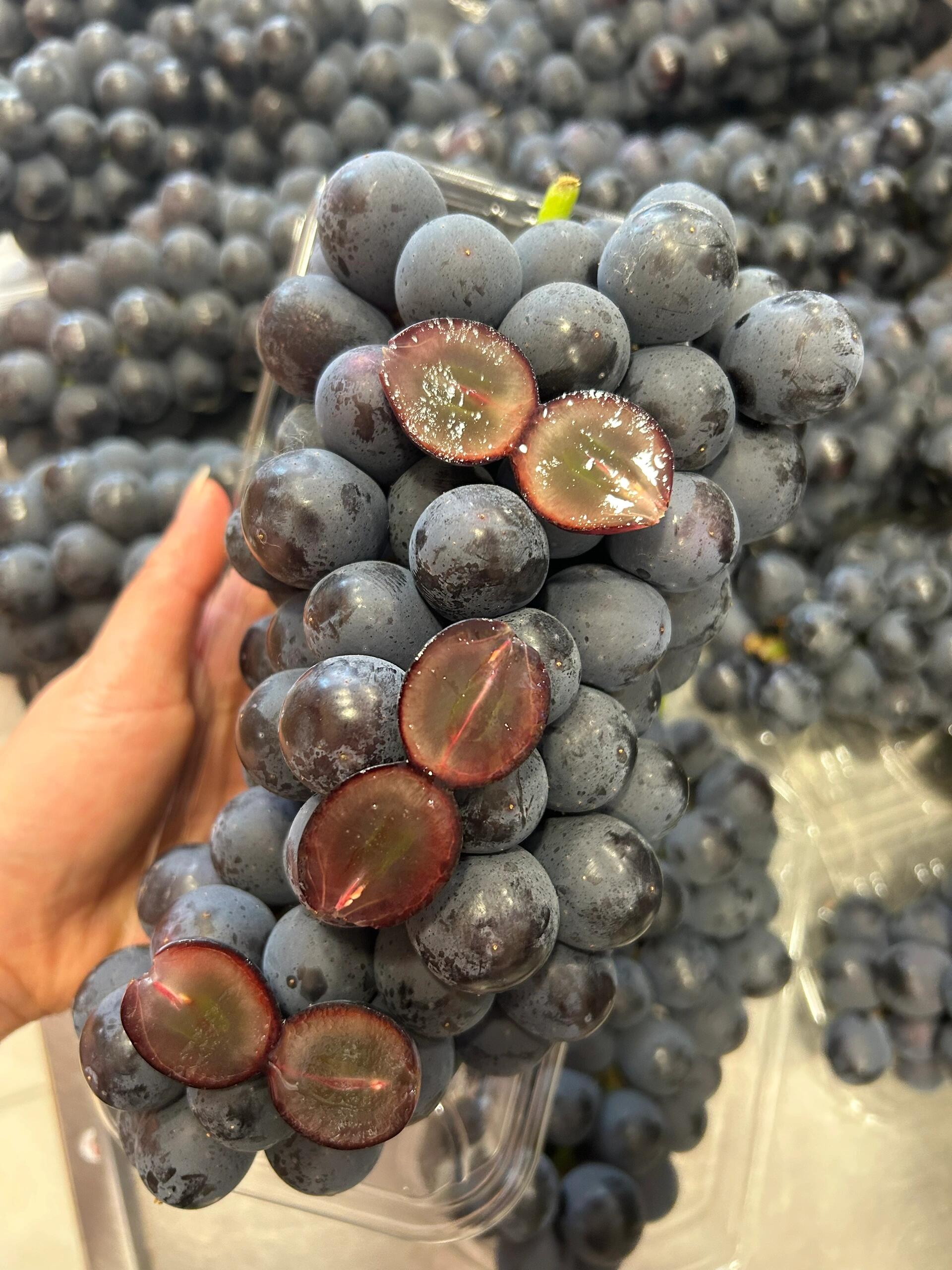 🍇 夏黑葡萄上市！🍇 紫黑发亮像黑珍珠～ 配图3