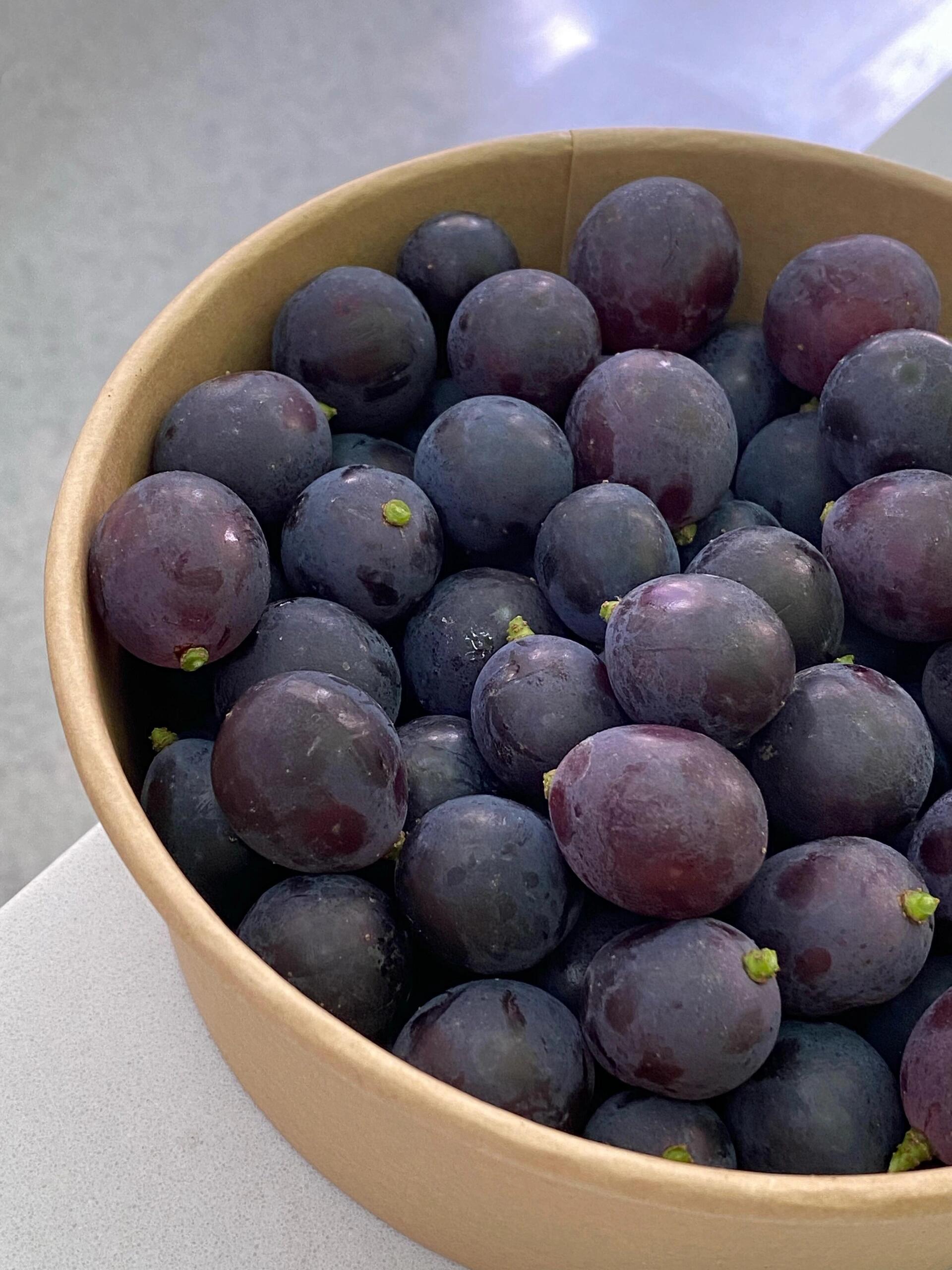 🍇巨峰葡萄来袭！ 颗颗饱满圆润，汁水多到 配图3