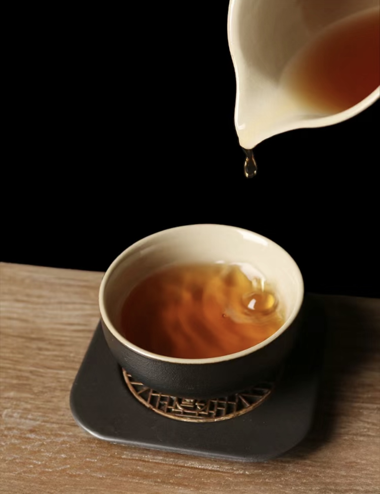 茶，是生活的诗意。我们精选的每一片茶叶， 配图2