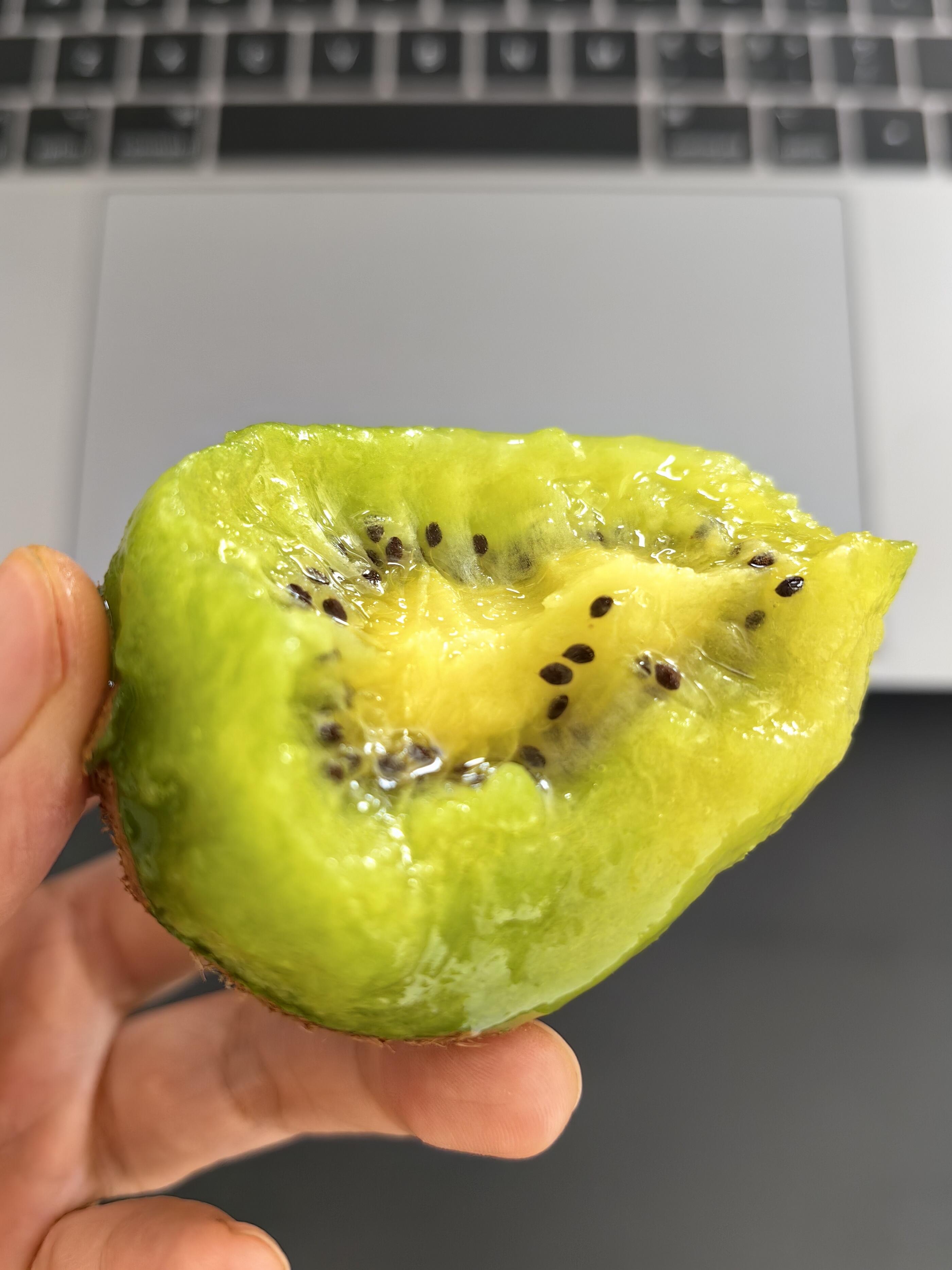 🥝徐香猕猴桃酸甜多汁！ 果肉柔软Q弹，甜 配图1
