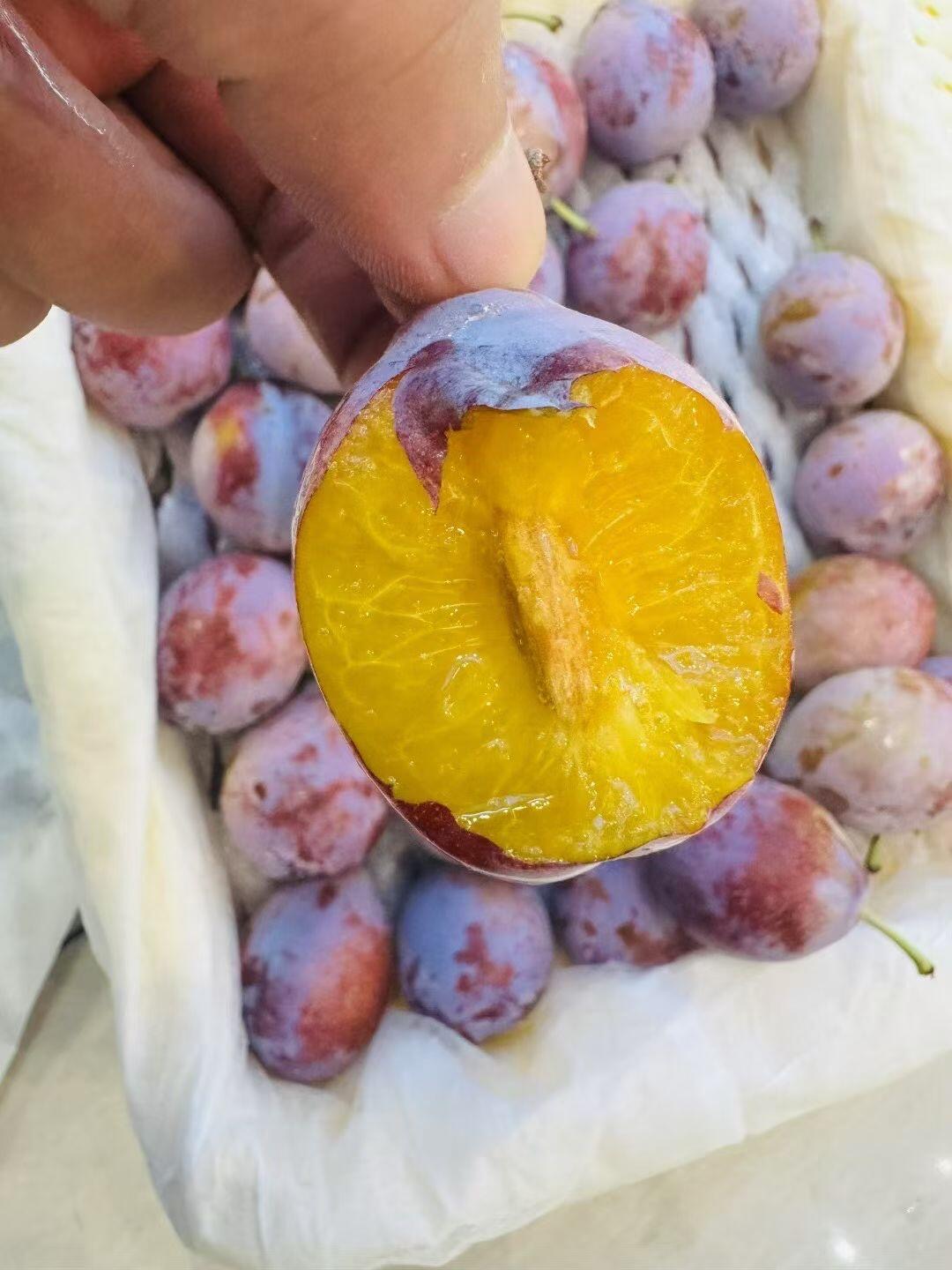 🈺水果店营业の日常 吃一口🍊心情阴转晴☀️ 快乐密码就藏在水 配图4