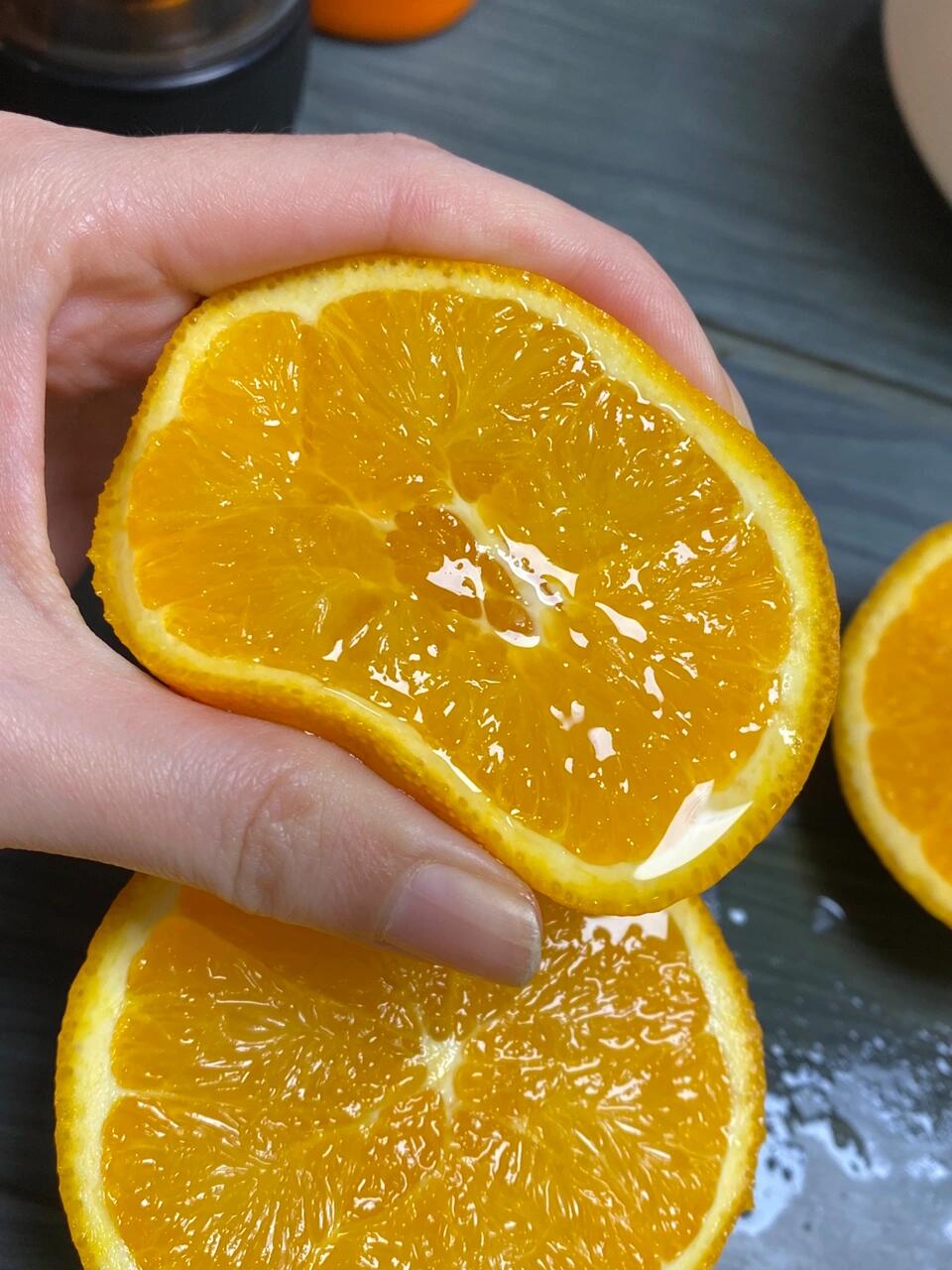 🍊美味正当季～ #带叶伦晚橙 🍊 这款真 配图1
