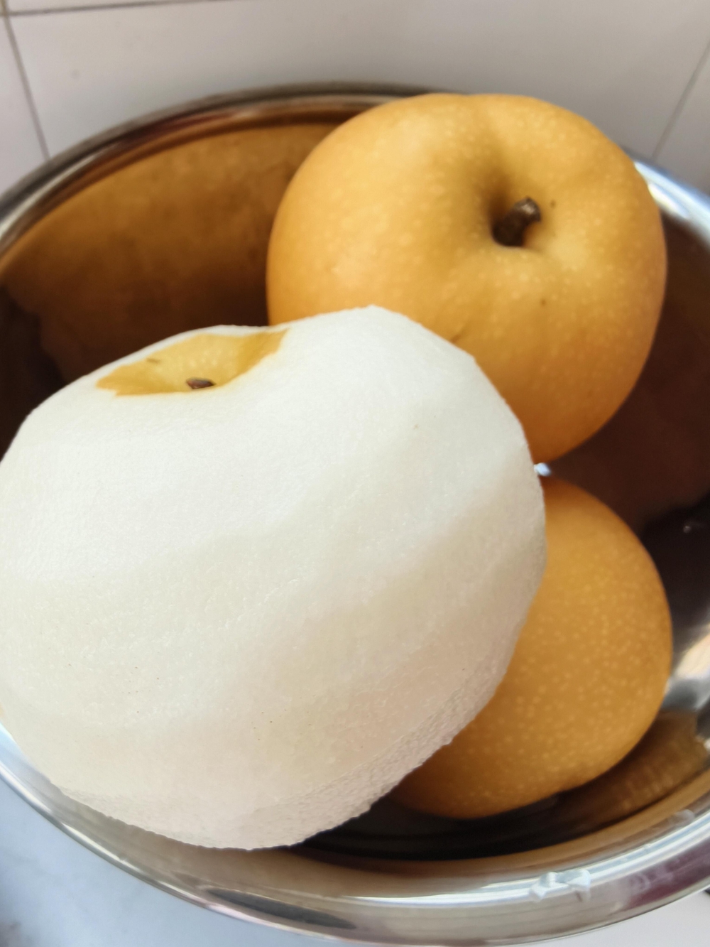 秋月梨🍐果肉莹白多汁🍯鲜甜脆爽咬一口梨就 配图1