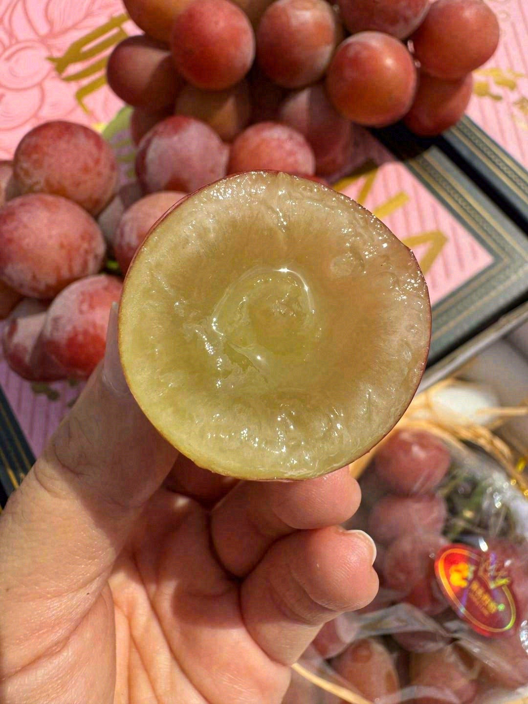 🍇提子界的“超级女王👑”——妮娜皇后提子 配图1
