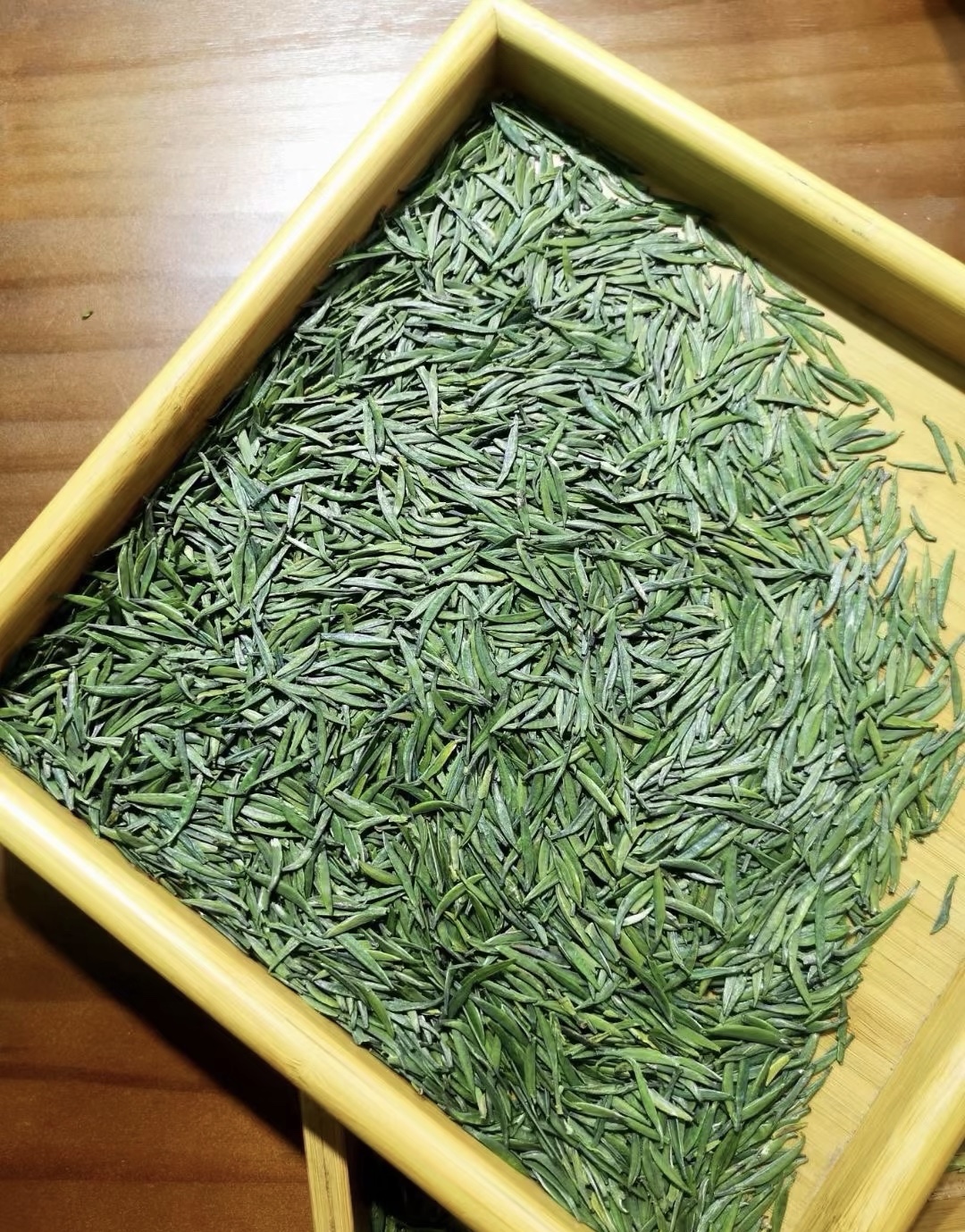 竹叶青茶是中国名茶之一，属于绿茶类。其外 配图3