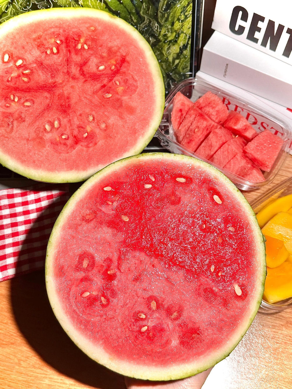 😊送来嘎嘎新鲜！ 冰爽又解暑😍！ 西瓜🍉 配图1