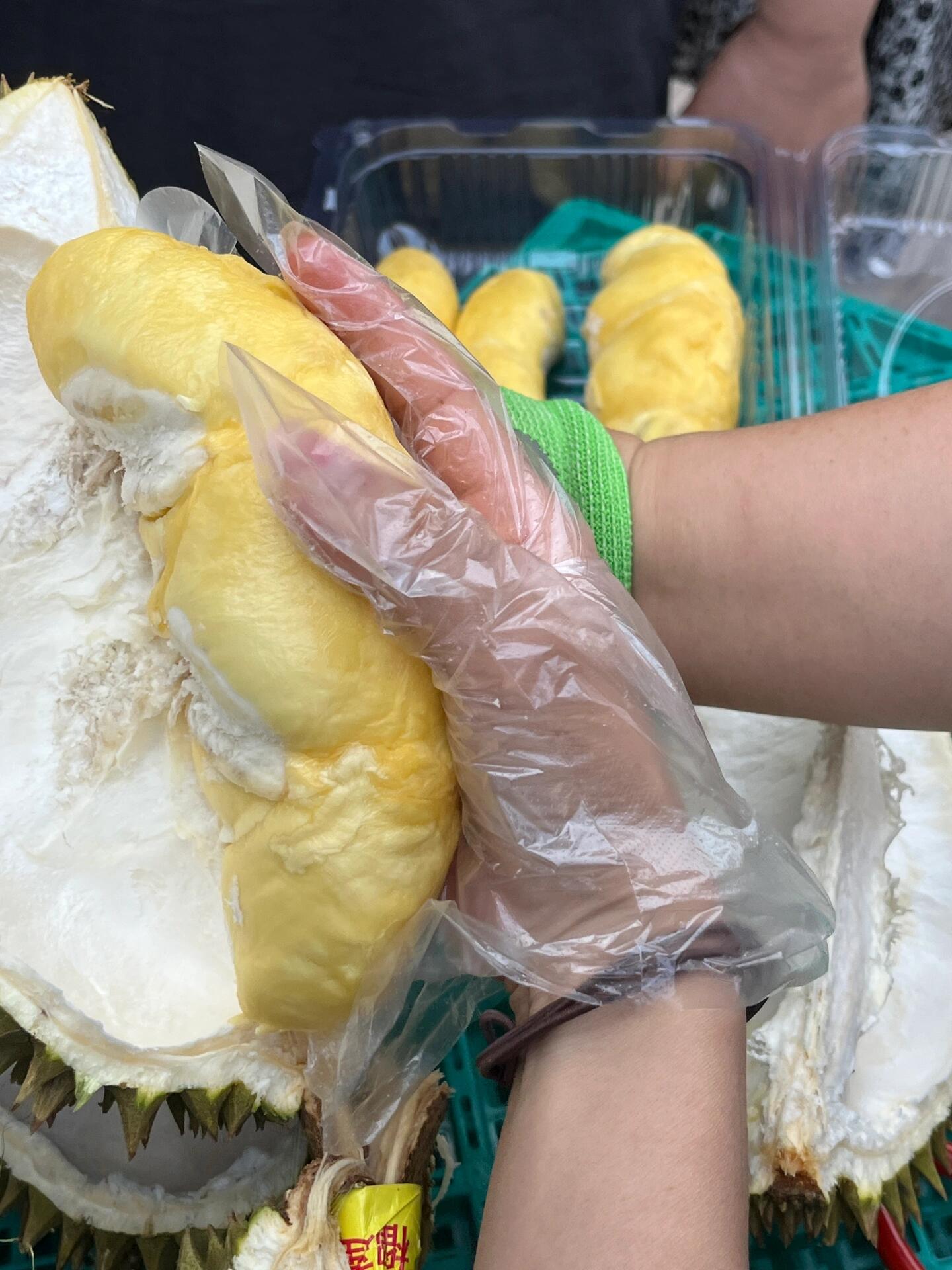 干尧榴莲走单不断✔️ 现场开剥🙈，金黄金 配图1