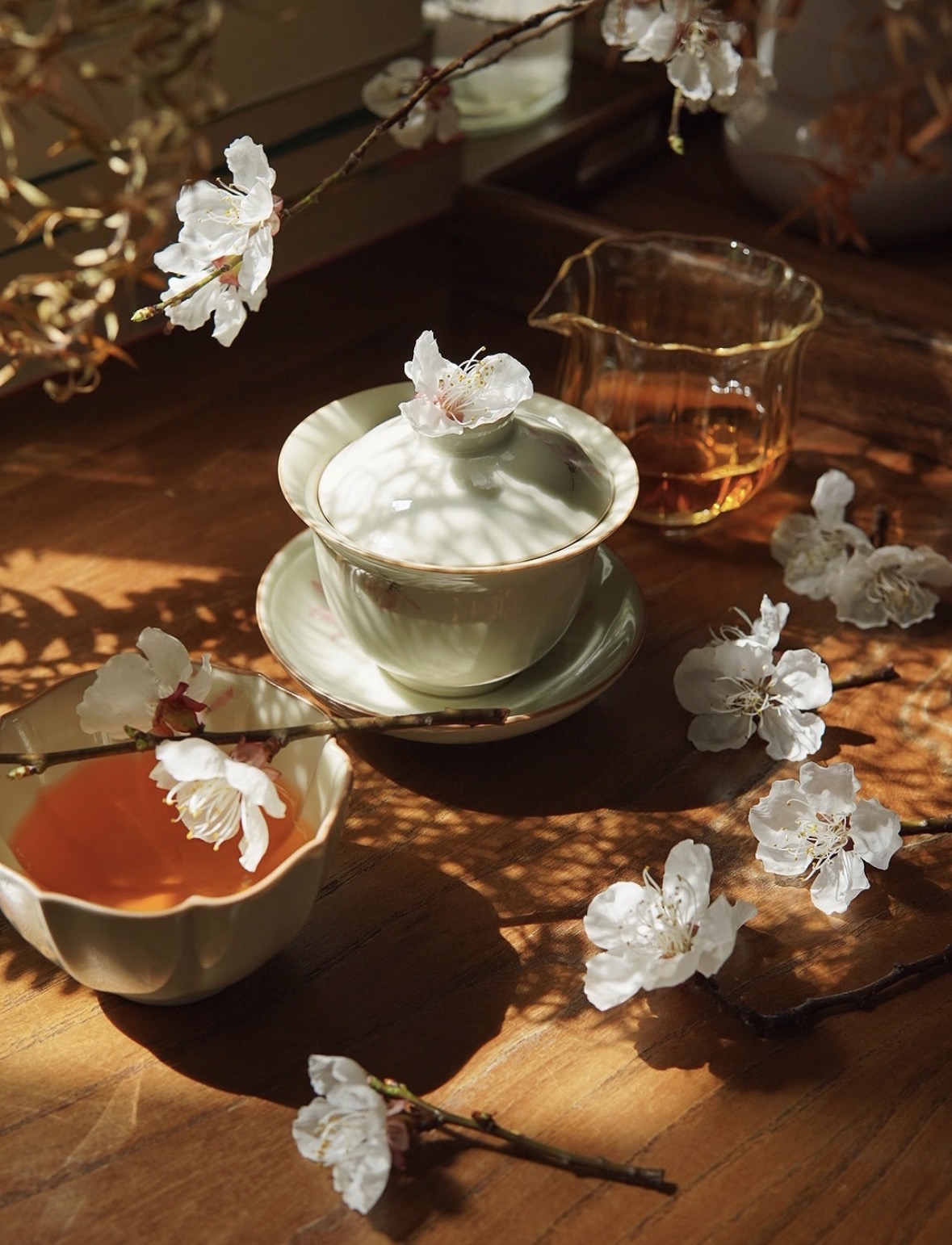 以茶会友，年味正浓。精选绿茶鲜爽回甘，清 配图2