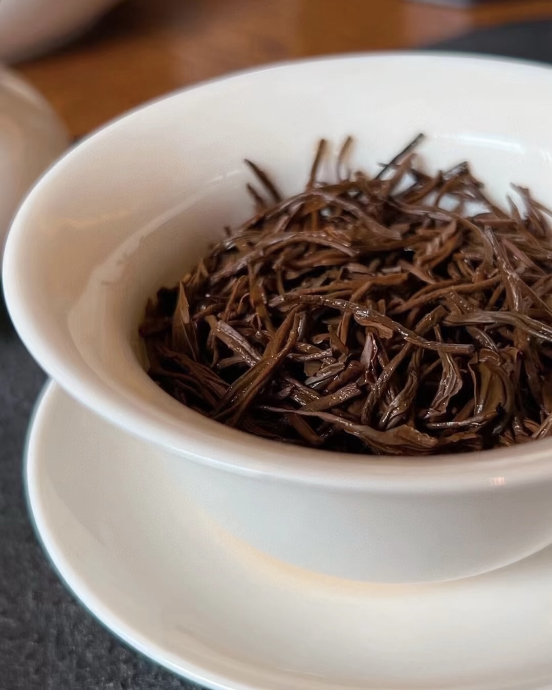 正山小​​种，​​干​茶乌黑紧密​、​冲 配图2