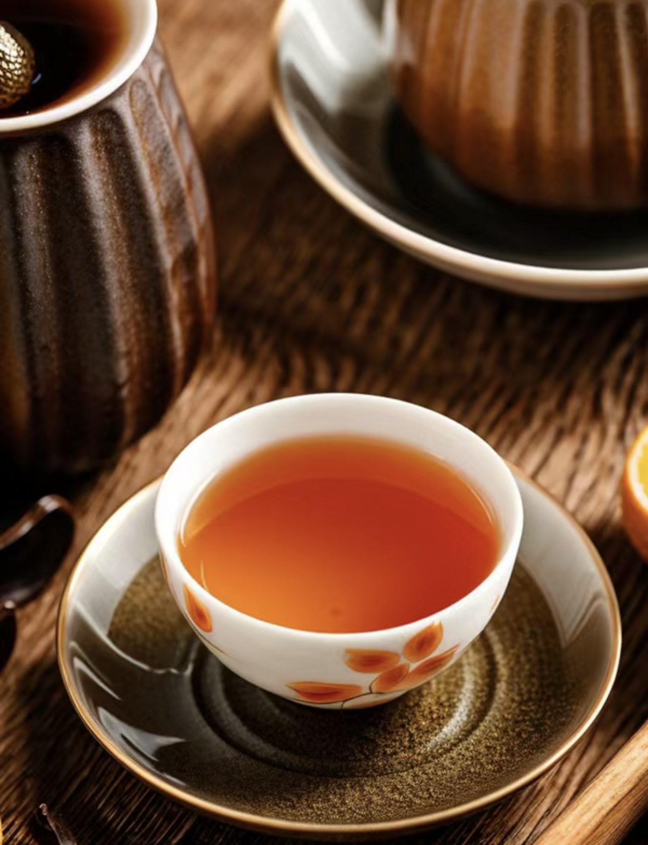 好茶知时节，品味在当下。我们的茶叶，汲取 配图2